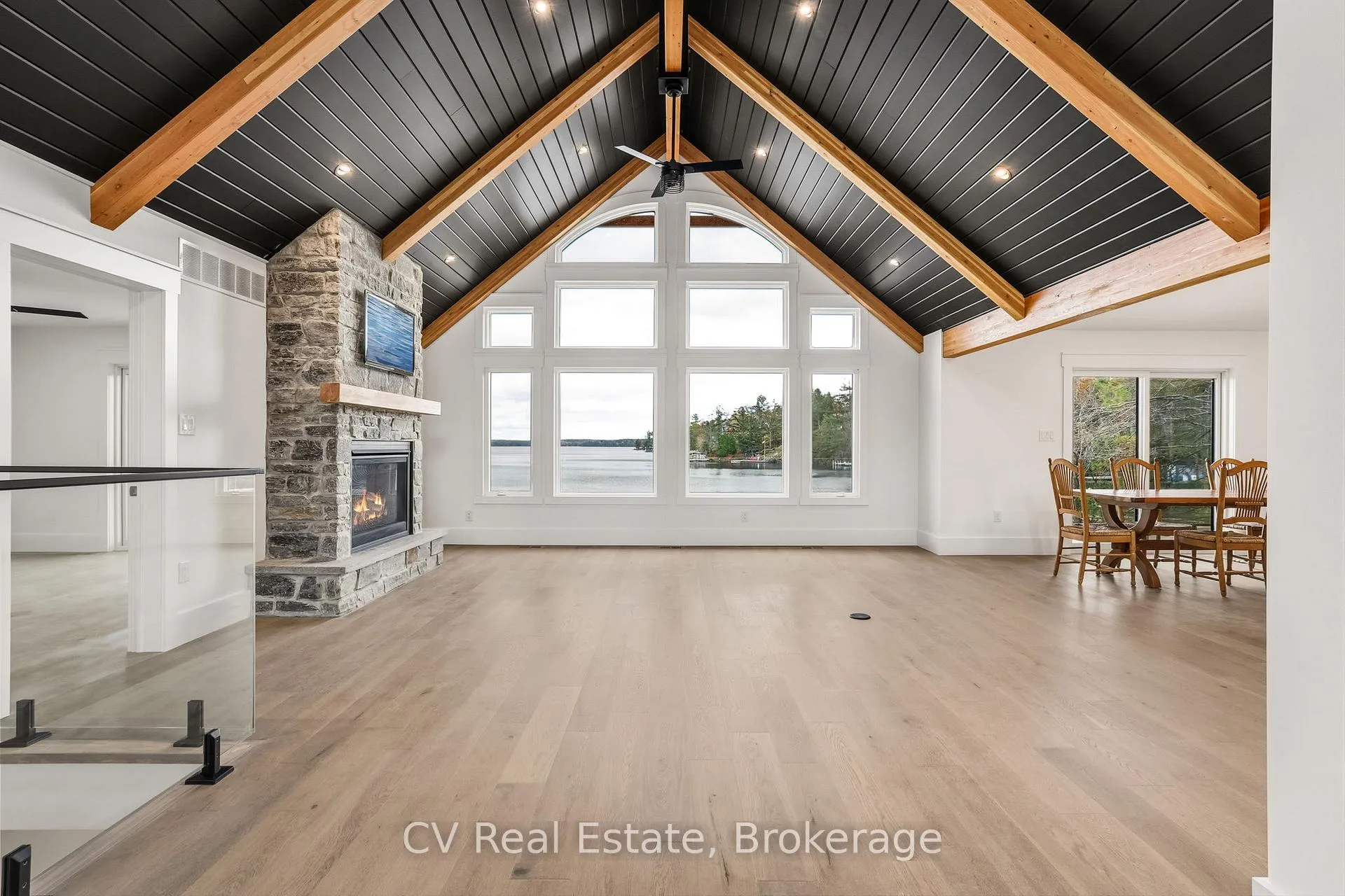 Photo 1 of 1111 Lakeshore Drive, Gravenhurst, Muskoka (S) — HOMEH