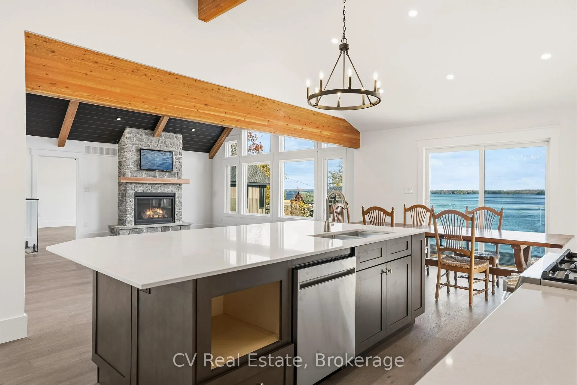 Photo 7 of 1111 Lakeshore Drive, Gravenhurst, Muskoka (S) — HOMEH