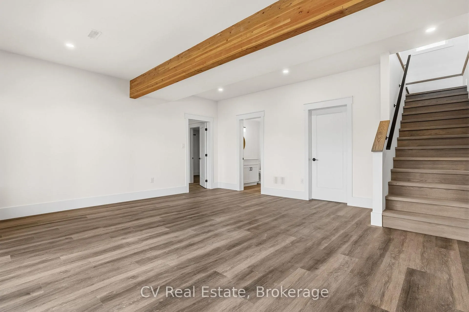 Photo 14 of 1111 Lakeshore Drive, Gravenhurst, Muskoka (S) — HOMEH