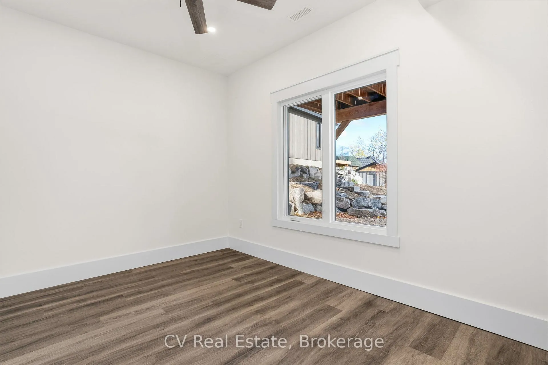 Photo 18 of 1111 Lakeshore Drive, Gravenhurst, Muskoka (S) — HOMEH