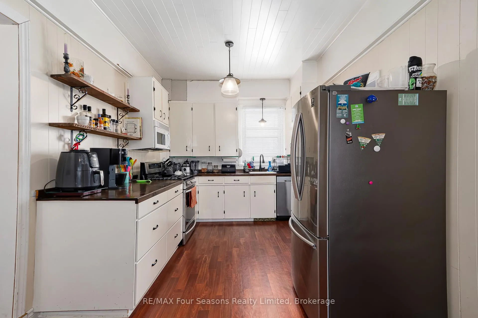 Photo 8 of 203 Montreal Street, Clearview, Stayner — HOMEH
