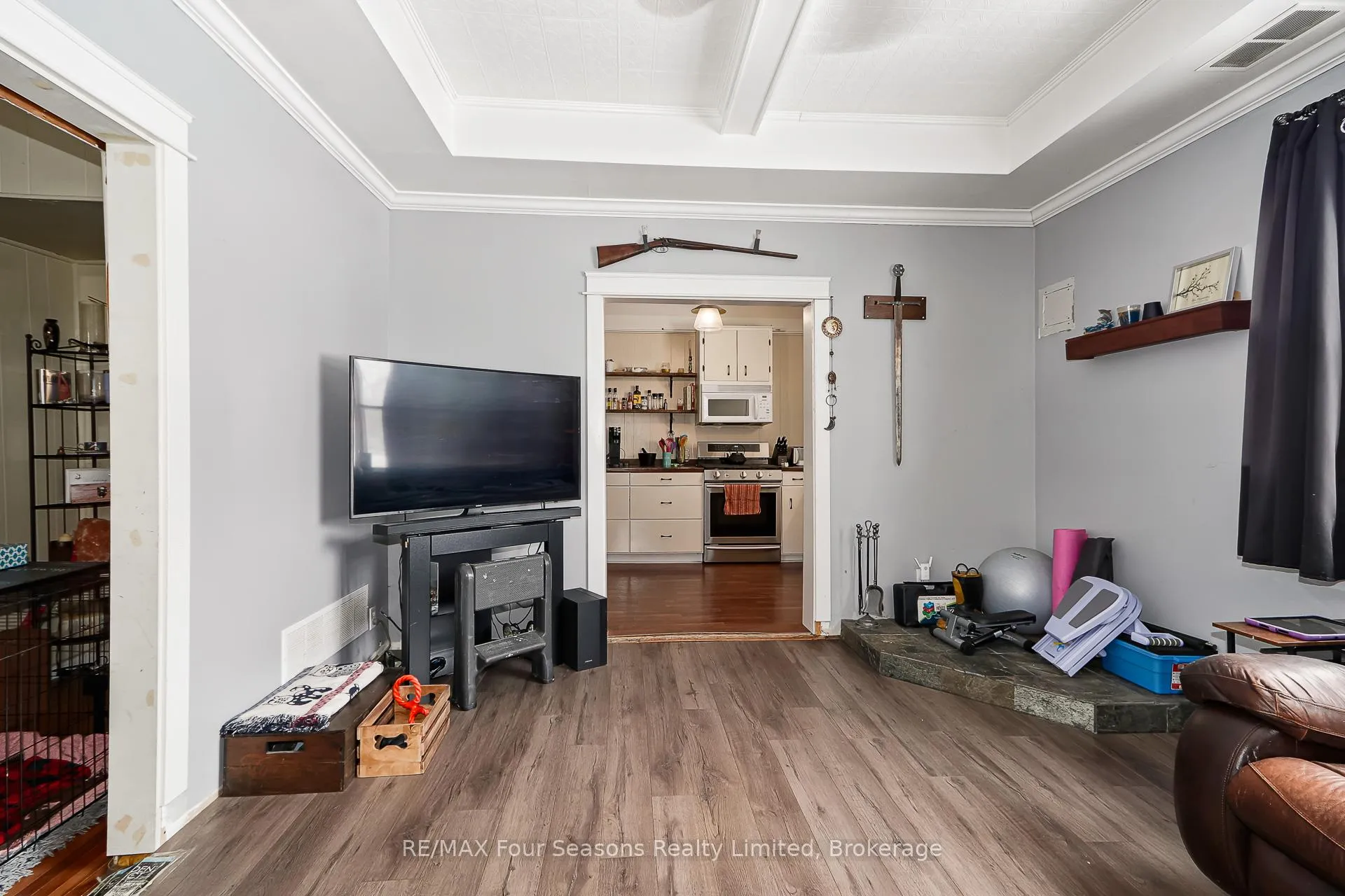 Photo 12 of 203 Montreal Street, Clearview, Stayner — HOMEH