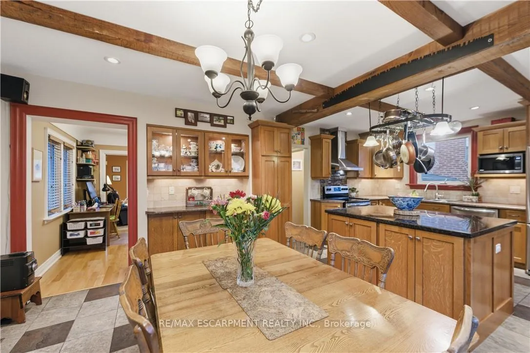 Photo 8 of 76 Knyvet Avenue, Hamilton, Centremount — HOMEH