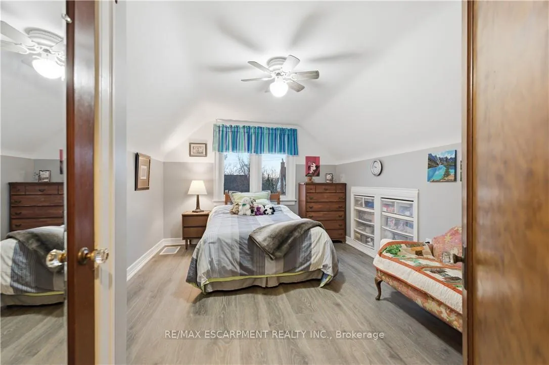 Photo 19 of 76 Knyvet Avenue, Hamilton, Centremount — HOMEH