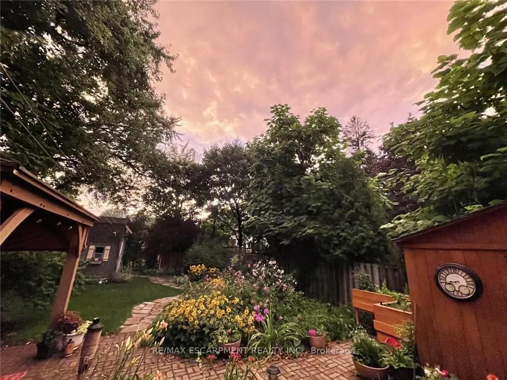 Photo 35 of 76 Knyvet Avenue, Hamilton, Centremount — HOMEH