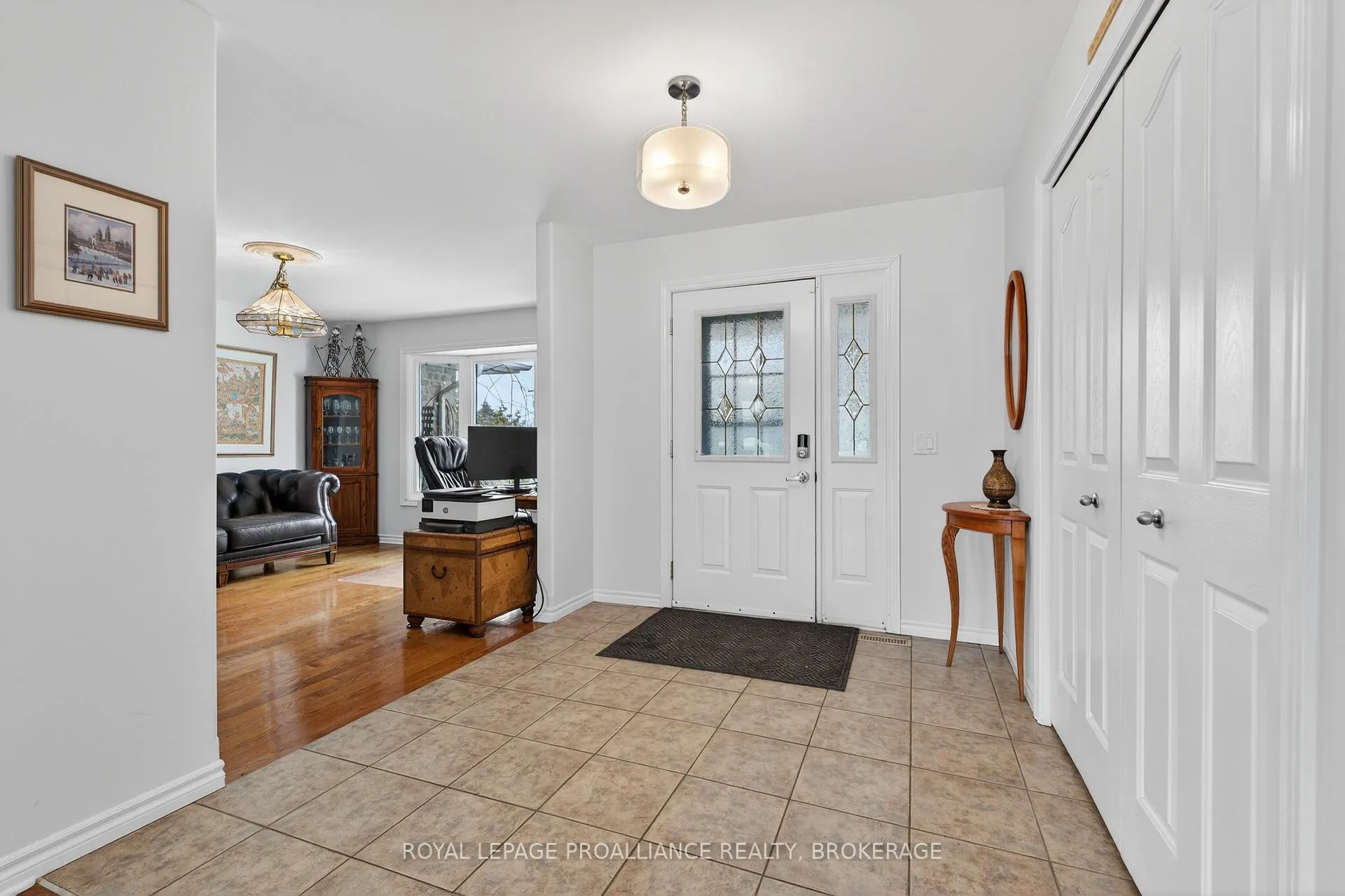 Photo 3 of 1360 Perradice Drive, Kingston, City North of 401 — HOMEH