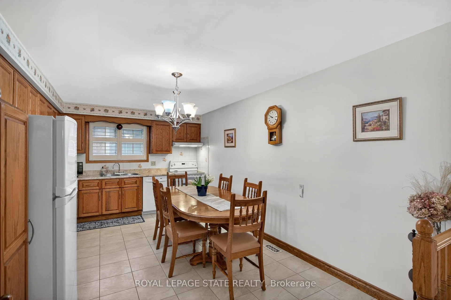 Photo 14 of 71 Ellington Avenue, Hamilton, Stoney Creek — HOMEH