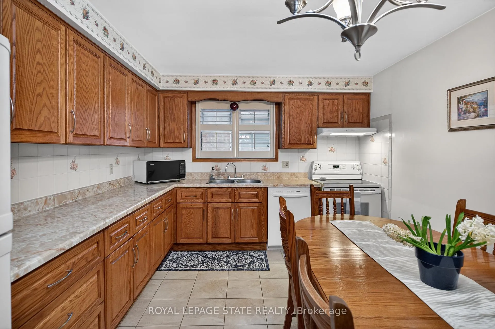 Photo 16 of 71 Ellington Avenue, Hamilton, Stoney Creek — HOMEH