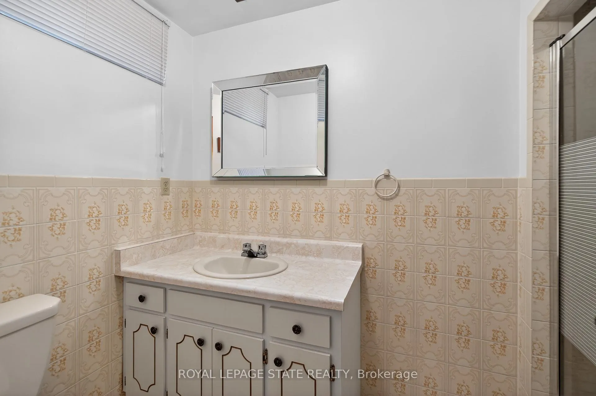 Photo 33 of 71 Ellington Avenue, Hamilton, Stoney Creek — HOMEH
