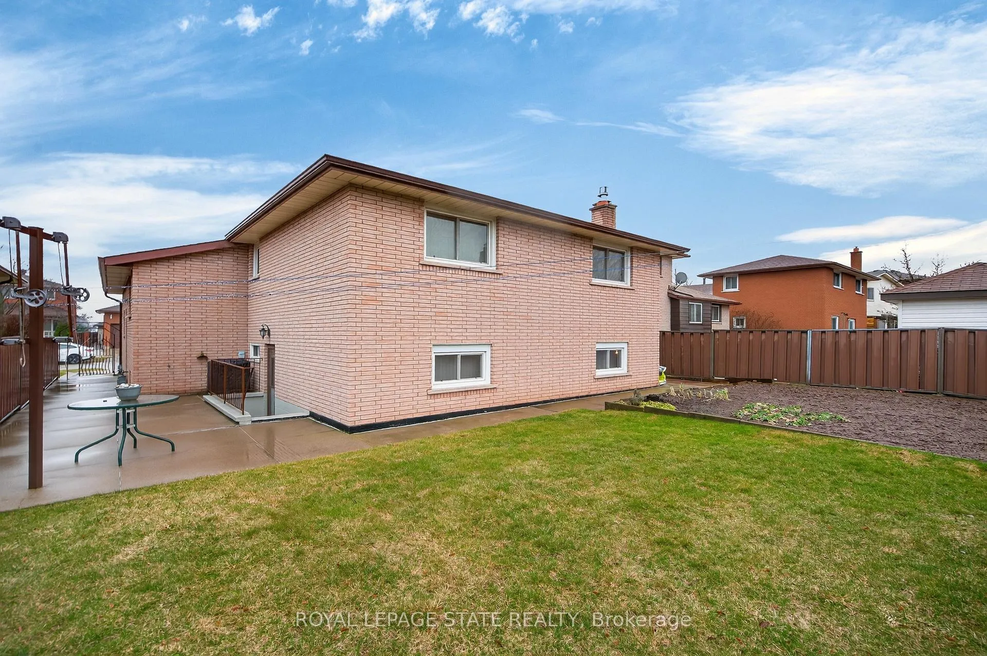Photo 42 of 71 Ellington Avenue, Hamilton, Stoney Creek — HOMEH