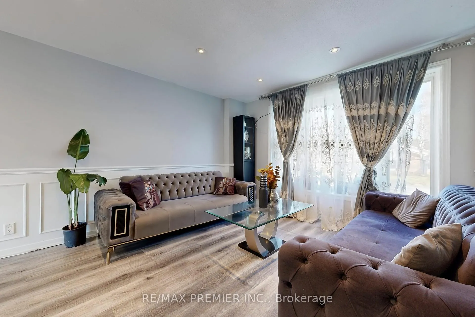 Photo 7 of 888 Krosno Boulevard, Pickering, Bay Ridges — HOMEH