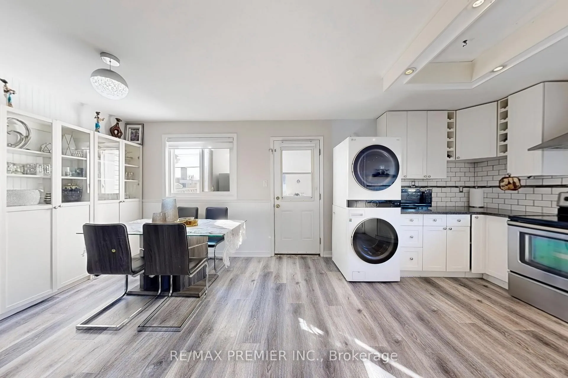 Photo 11 of 888 Krosno Boulevard, Pickering, Bay Ridges — HOMEH