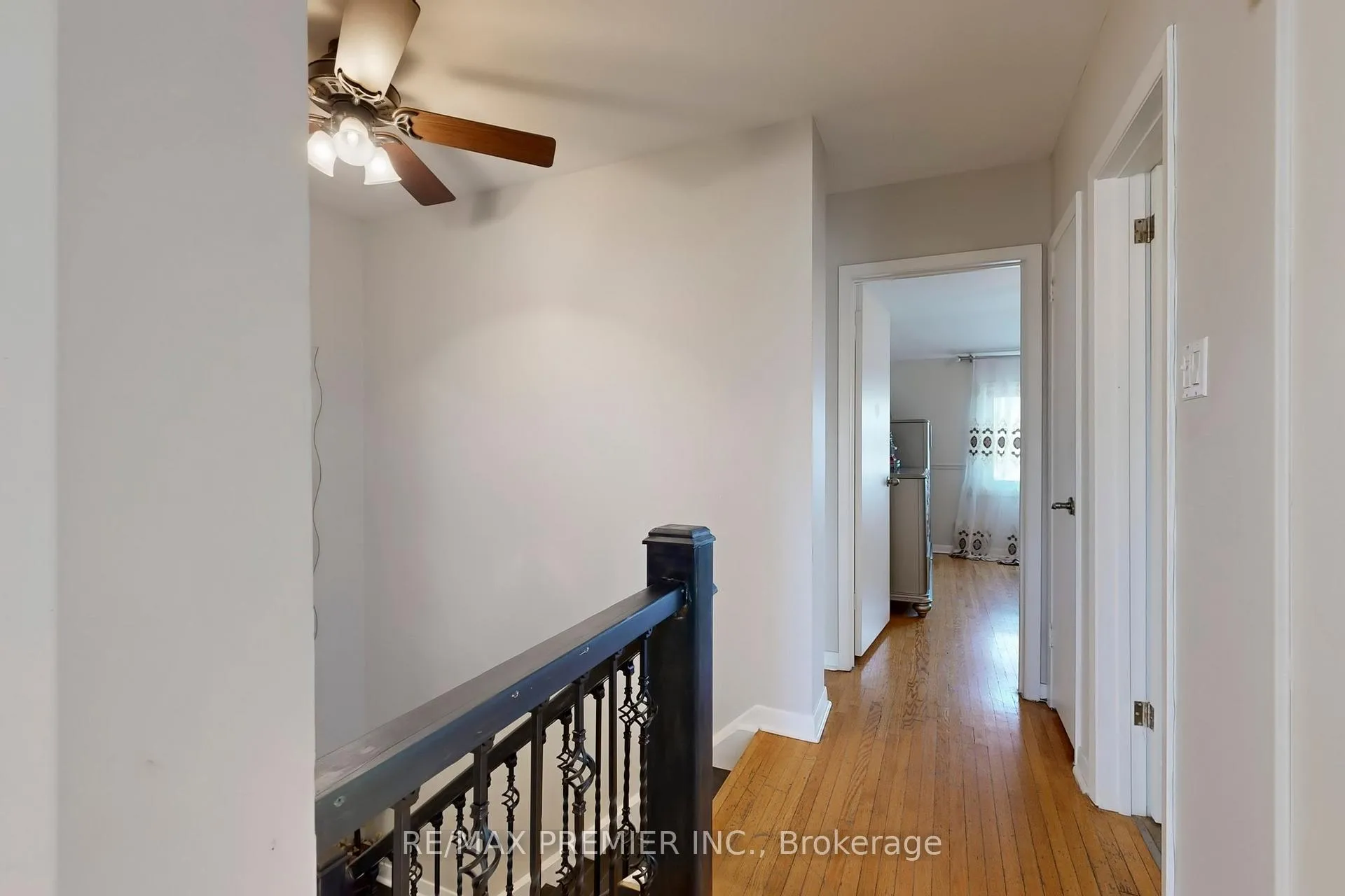 Photo 19 of 888 Krosno Boulevard, Pickering, Bay Ridges — HOMEH