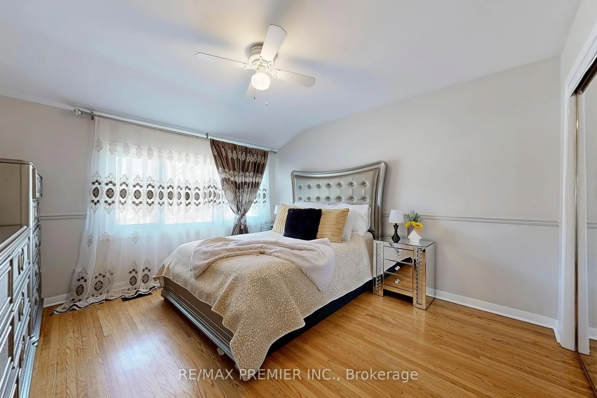 Photo 20 of 888 Krosno Boulevard, Pickering, Bay Ridges — HOMEH