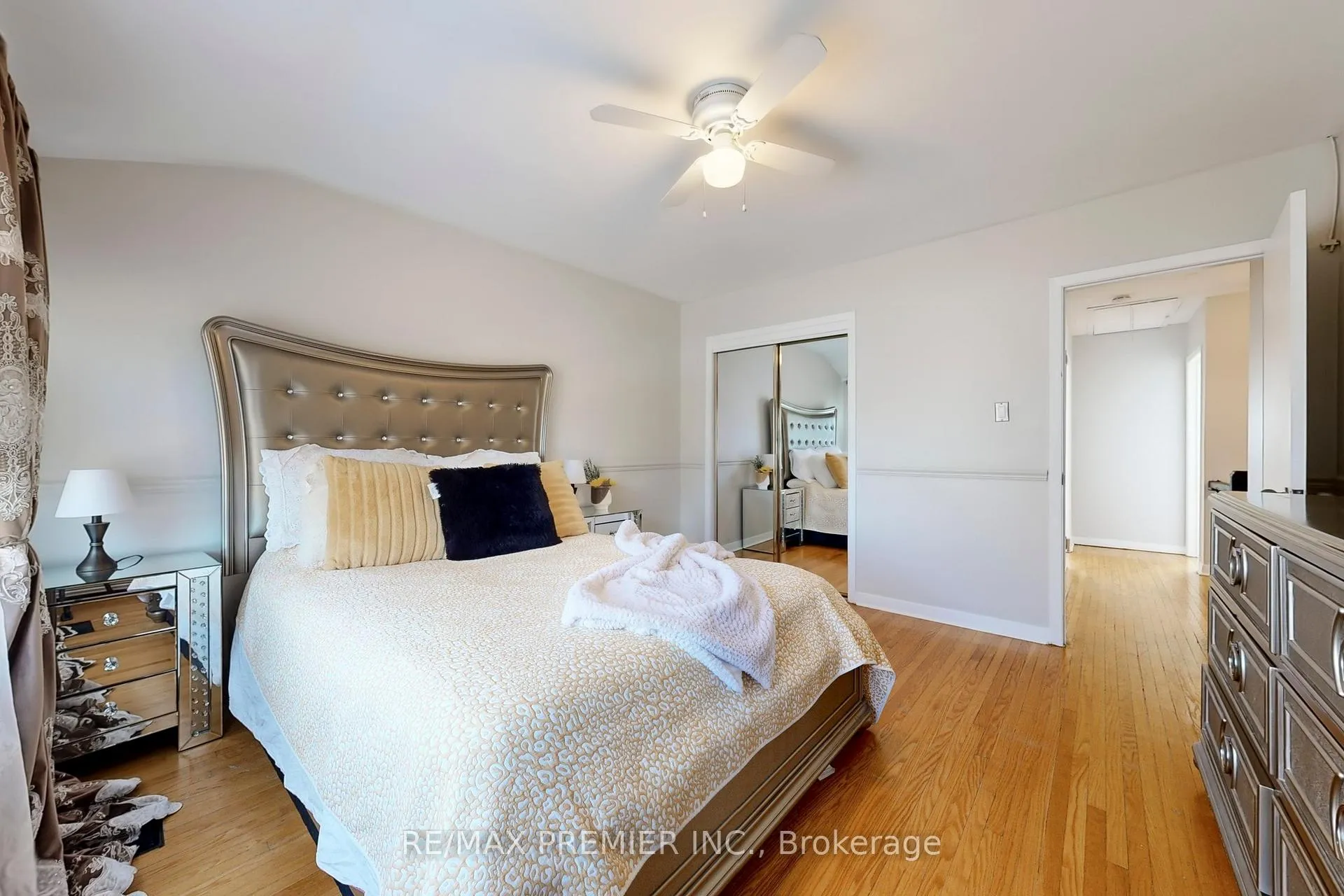 Photo 23 of 888 Krosno Boulevard, Pickering, Bay Ridges — HOMEH