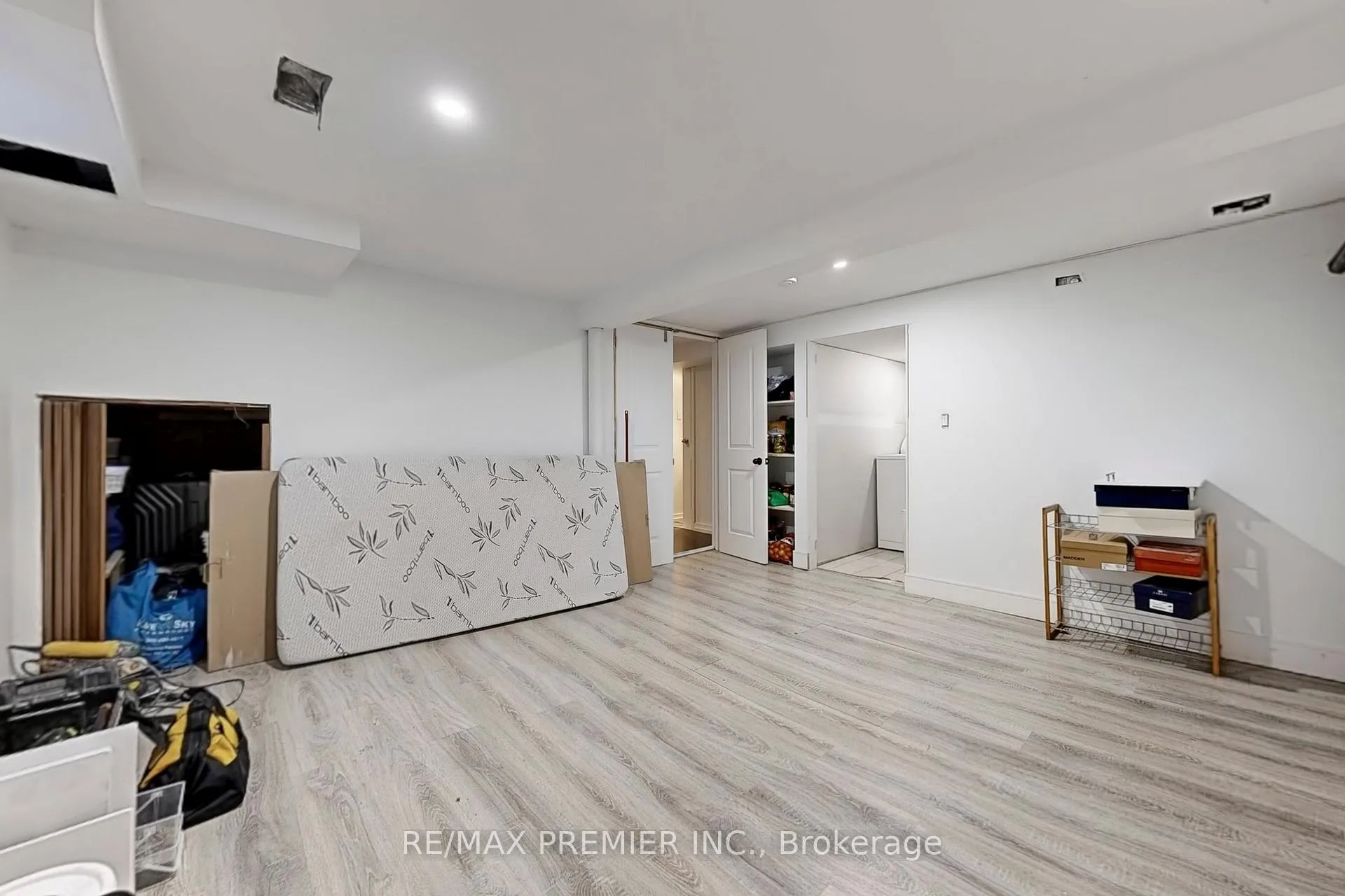 Photo 31 of 888 Krosno Boulevard, Pickering, Bay Ridges — HOMEH