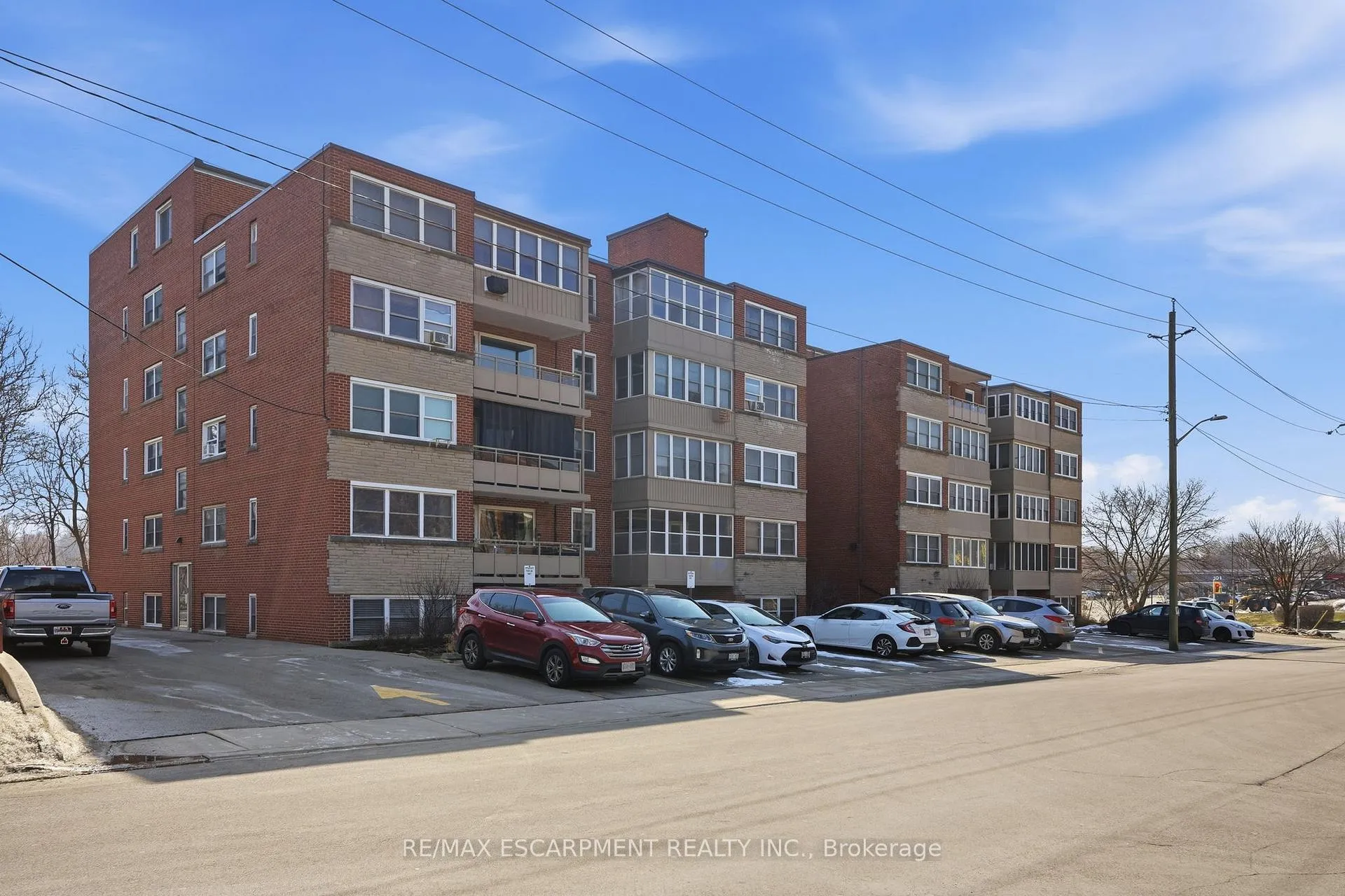 Photo 3 of Unit 106, 9 Grant Boulevard, Hamilton, Dundas — HOMEH