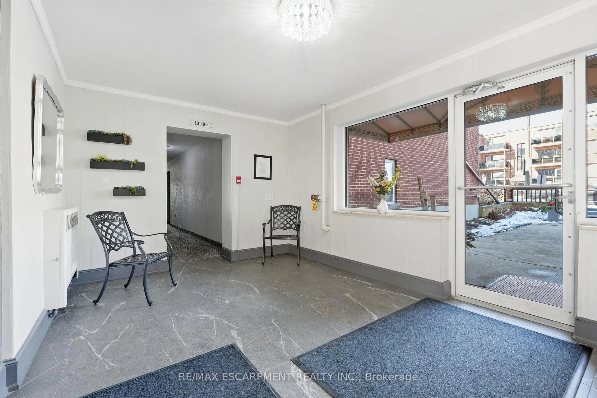 Photo 5 of Unit 106, 9 Grant Boulevard, Hamilton, Dundas — HOMEH