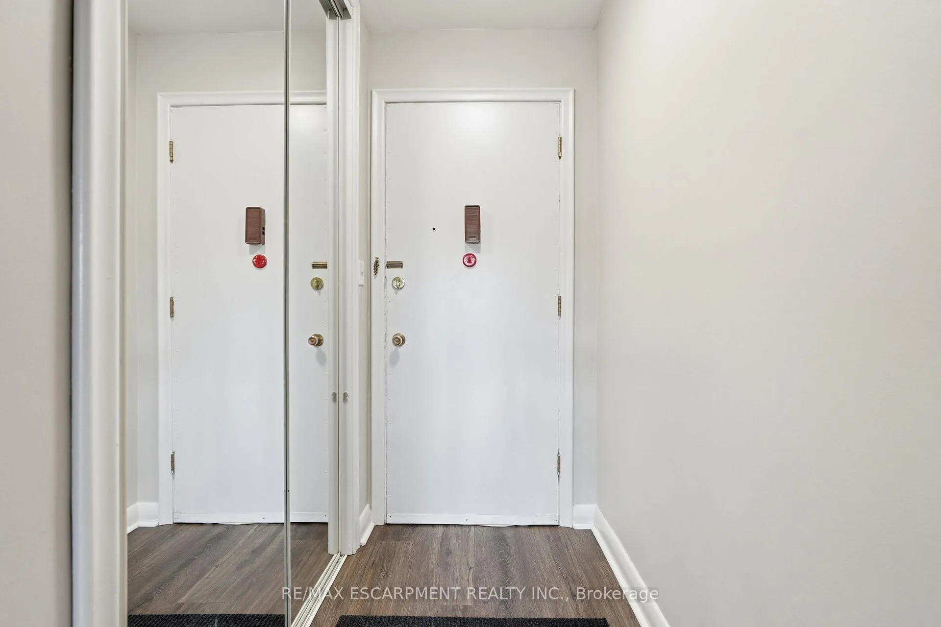 Photo 7 of Unit 106, 9 Grant Boulevard, Hamilton, Dundas — HOMEH