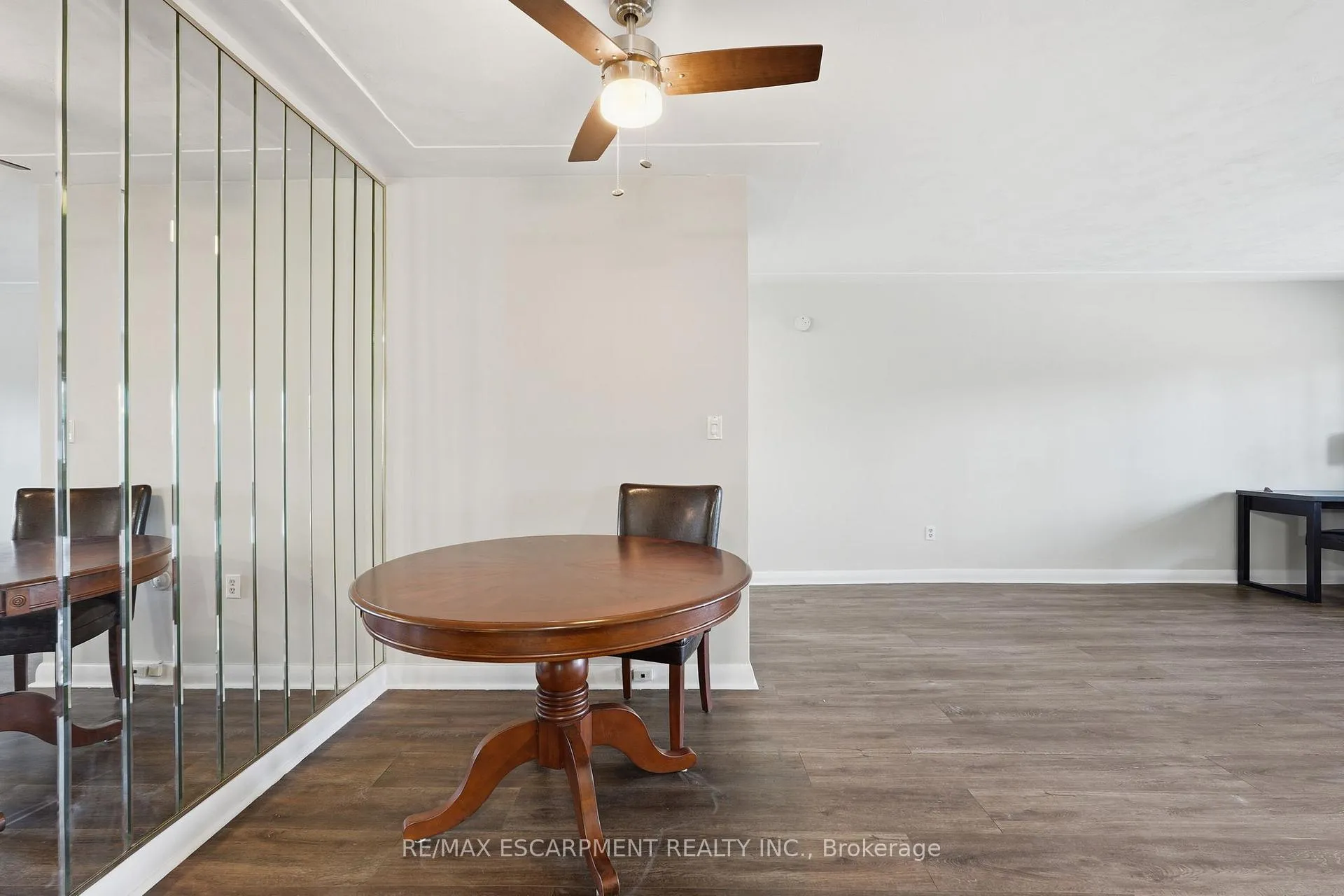 Photo 15 of Unit 106, 9 Grant Boulevard, Hamilton, Dundas — HOMEH