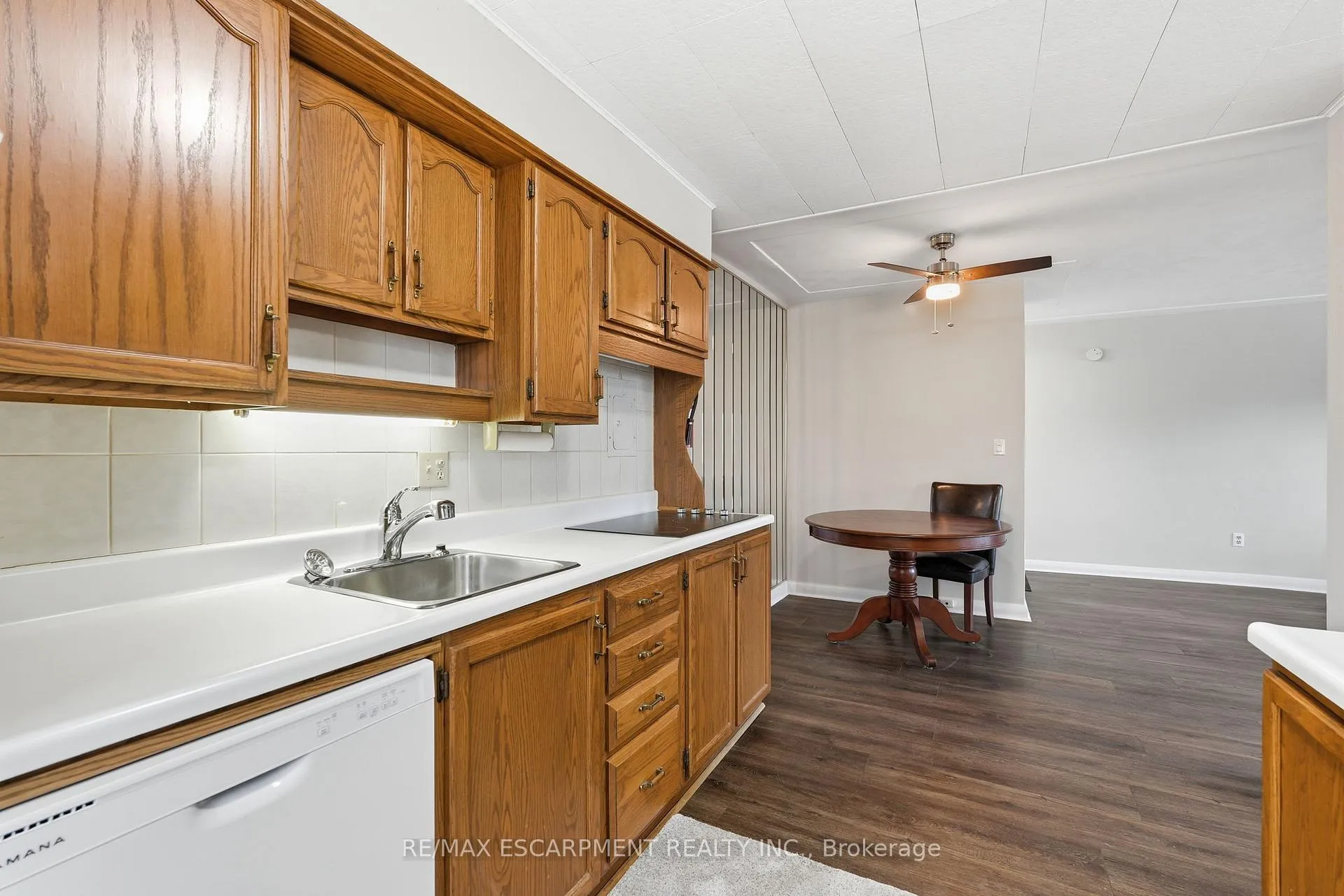Photo 20 of Unit 106, 9 Grant Boulevard, Hamilton, Dundas — HOMEH