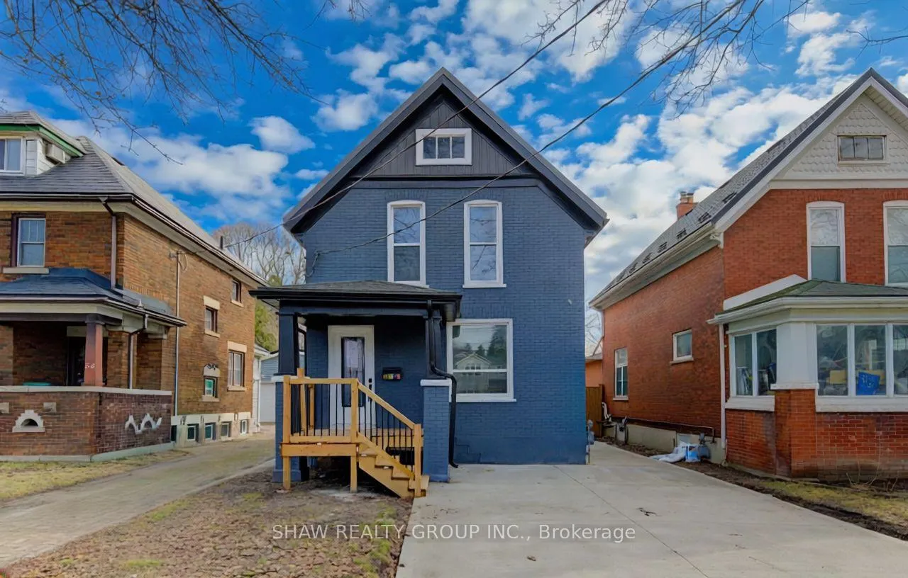 Front of 80 Lancaster Street W