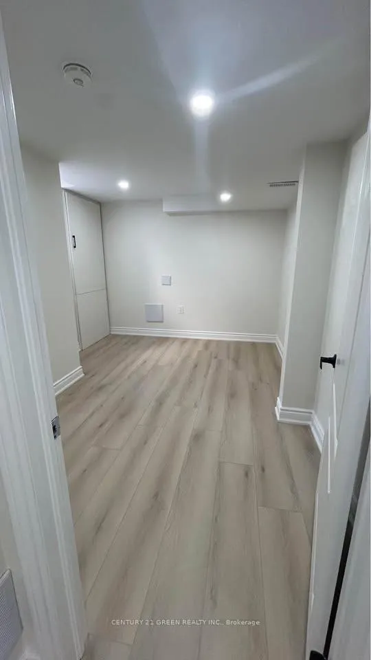 Photo 9 of Unit Basement, 30 Babcock Crescent, Milton, Dempsey — HOMEH