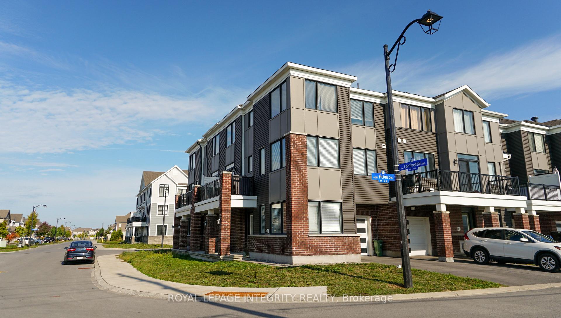 Photo 2 of 184 Pictou Crescent, Ottawa, Kanata - Emerald Meadows/Trailwest — HOMEH