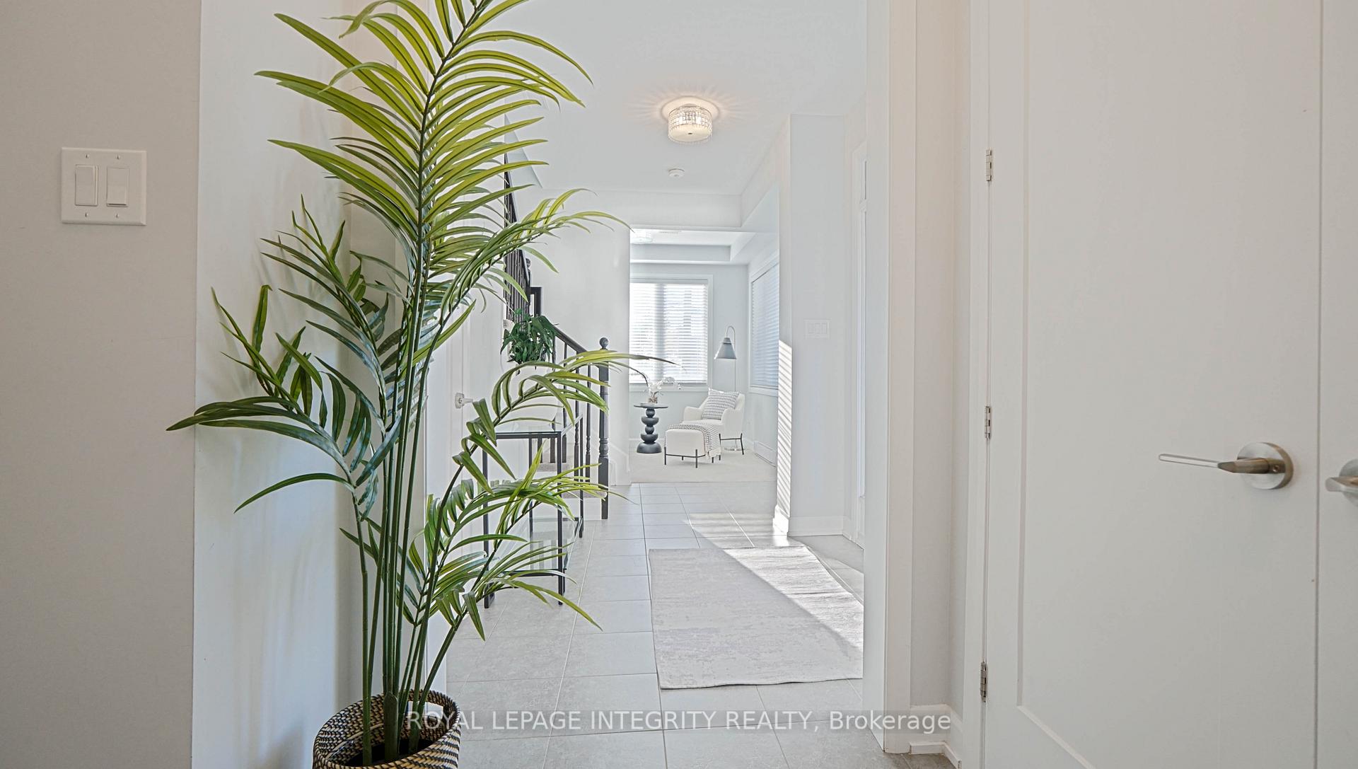 Photo 5 of 184 Pictou Crescent, Ottawa, Kanata - Emerald Meadows/Trailwest — HOMEH