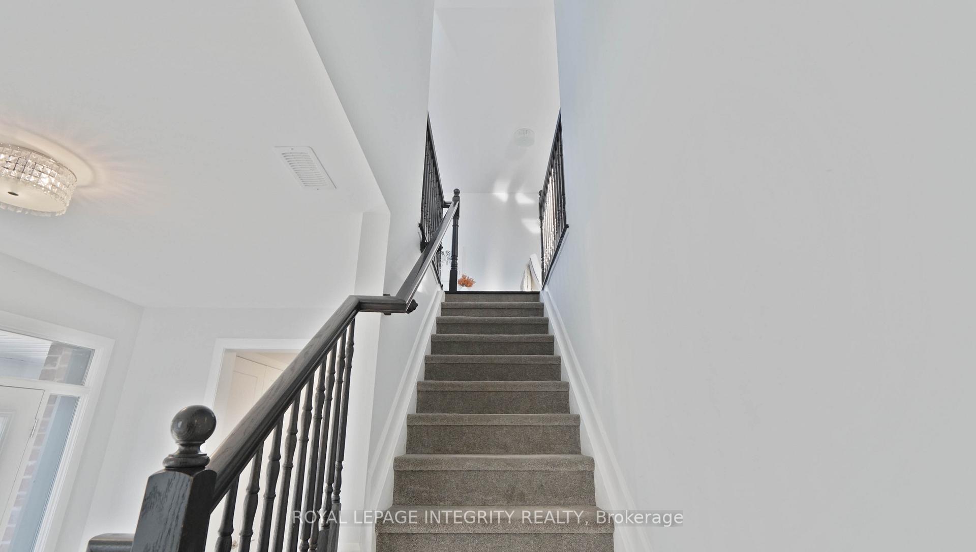 Photo 10 of 184 Pictou Crescent, Ottawa, Kanata - Emerald Meadows/Trailwest — HOMEH