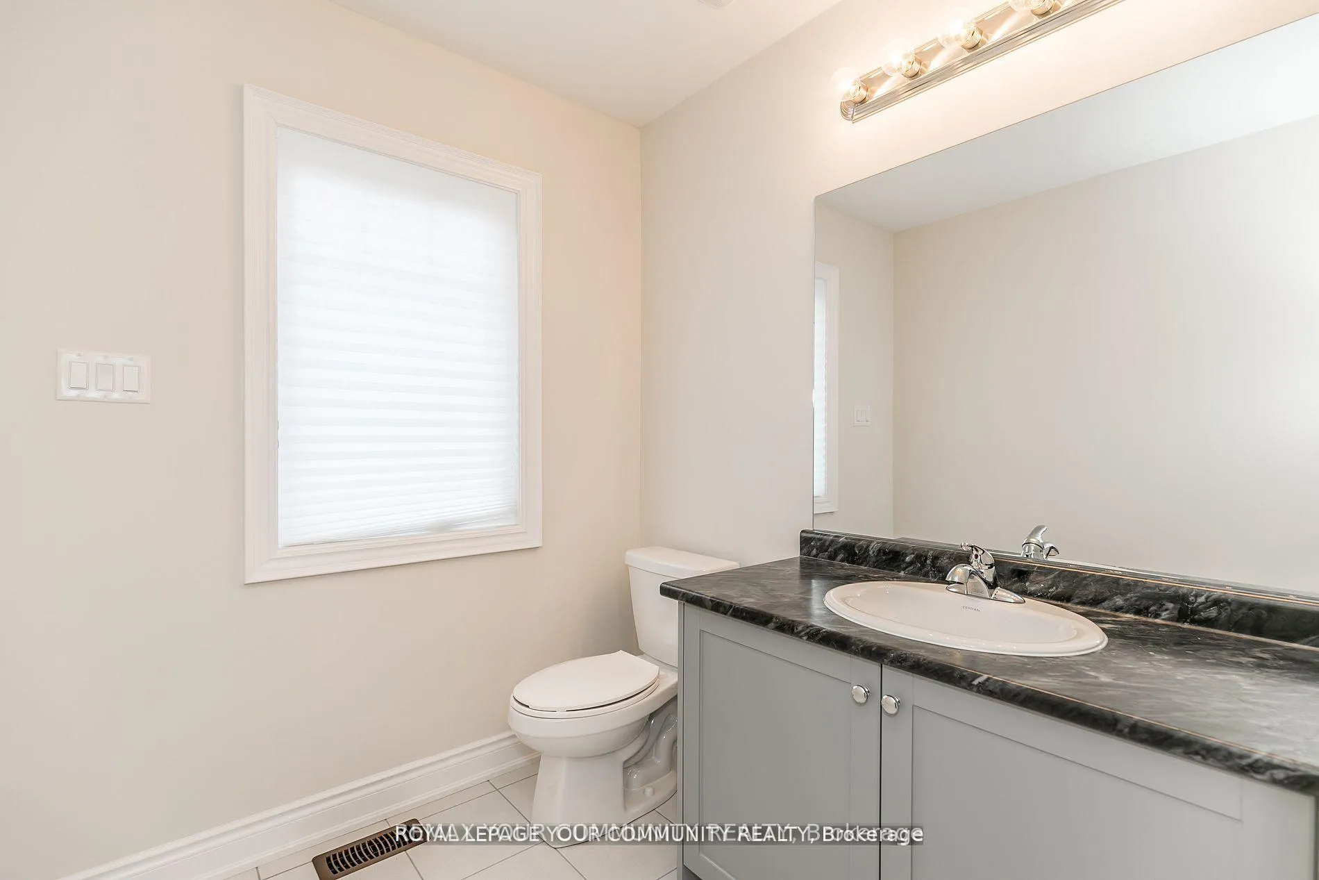 Photo 28 of 27 Lorne Thomas Place, New Tecumseth, Alliston — HOMEH
