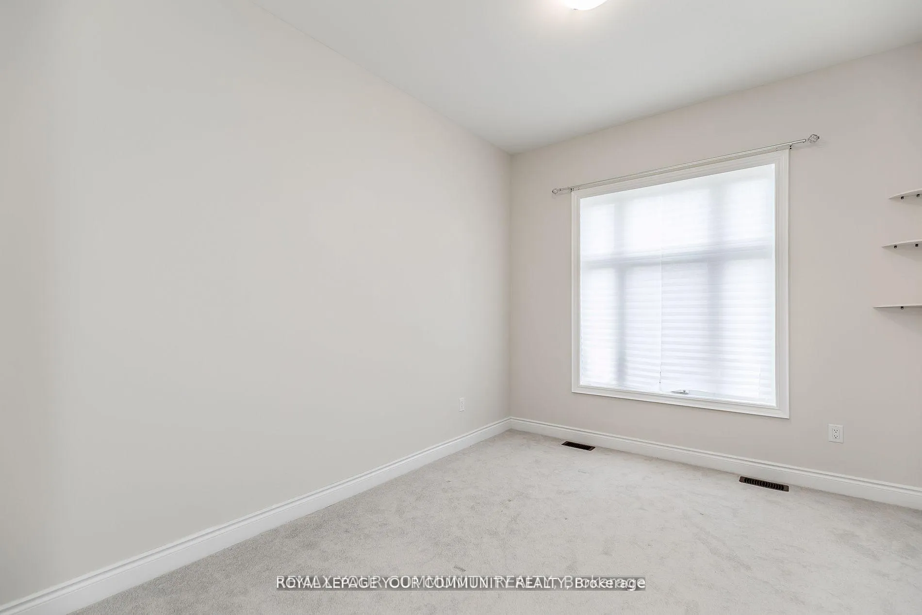 Photo 33 of 27 Lorne Thomas Place, New Tecumseth, Alliston — HOMEH