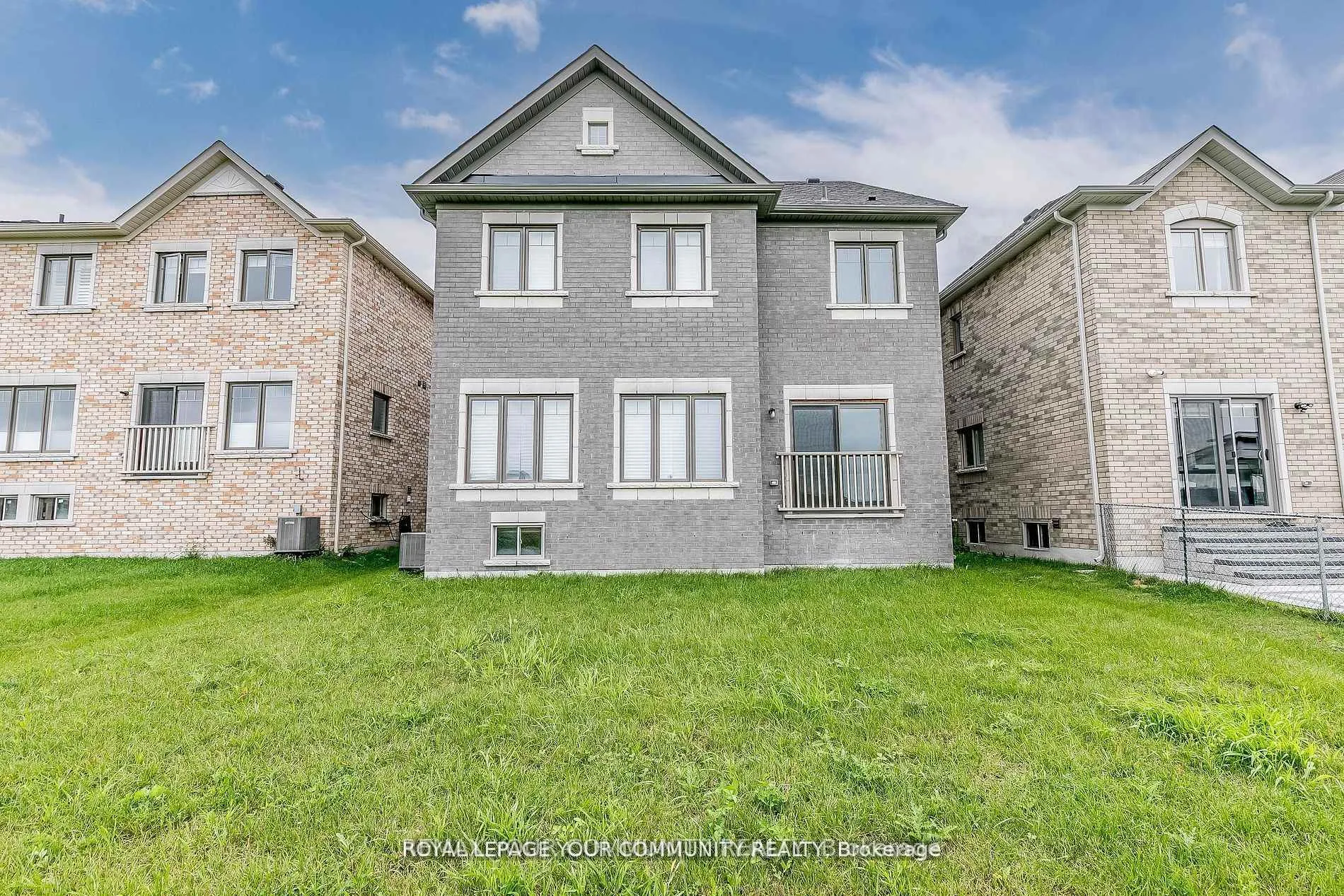 Photo 36 of 27 Lorne Thomas Place, New Tecumseth, Alliston — HOMEH