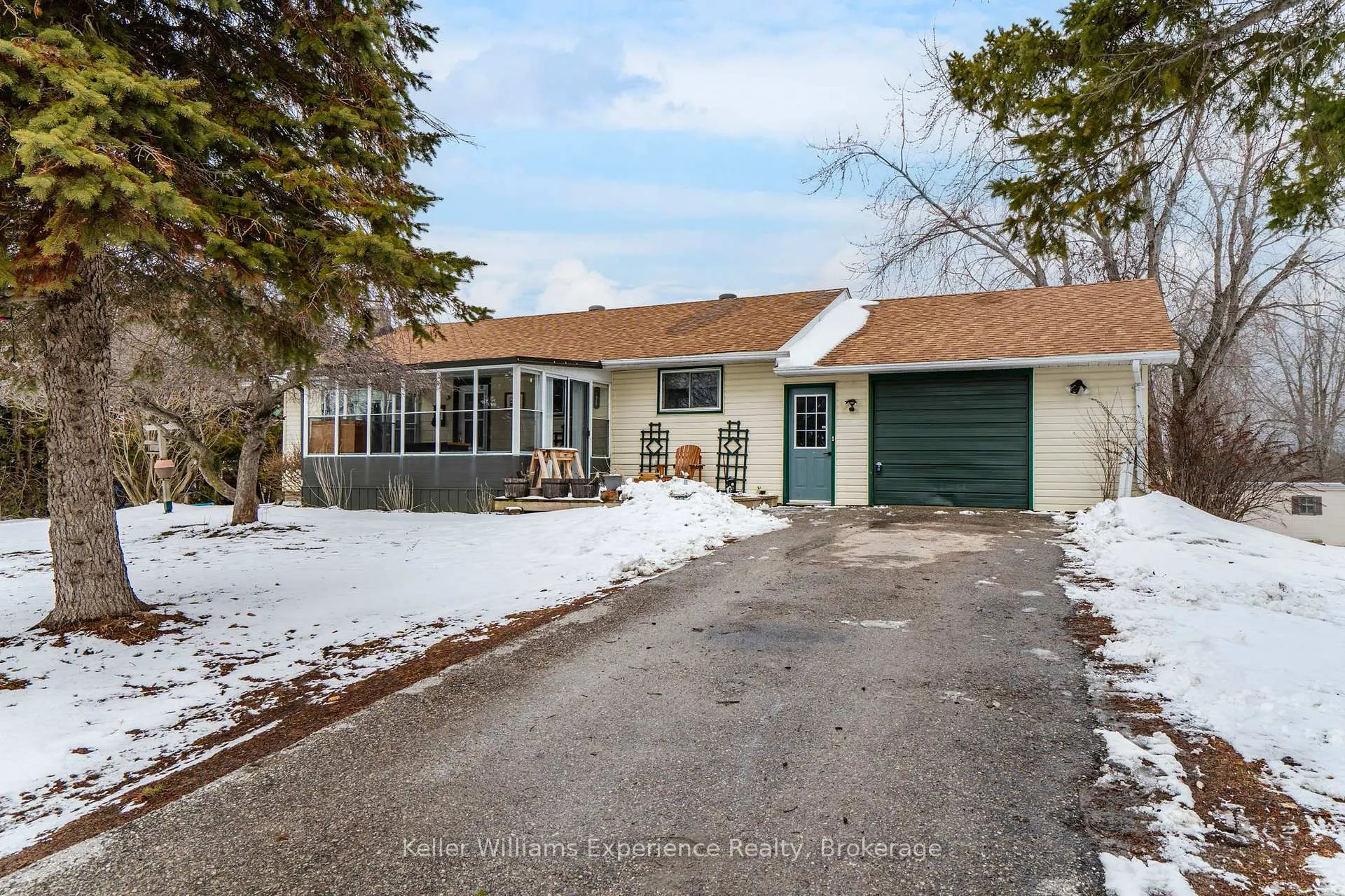 Front of 3928 Edgehill Road