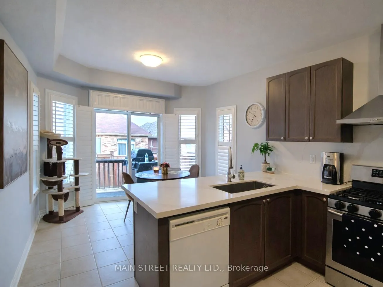 Photo 7 of 25 Lundigan Drive, Georgina, Keswick South — HOMEH