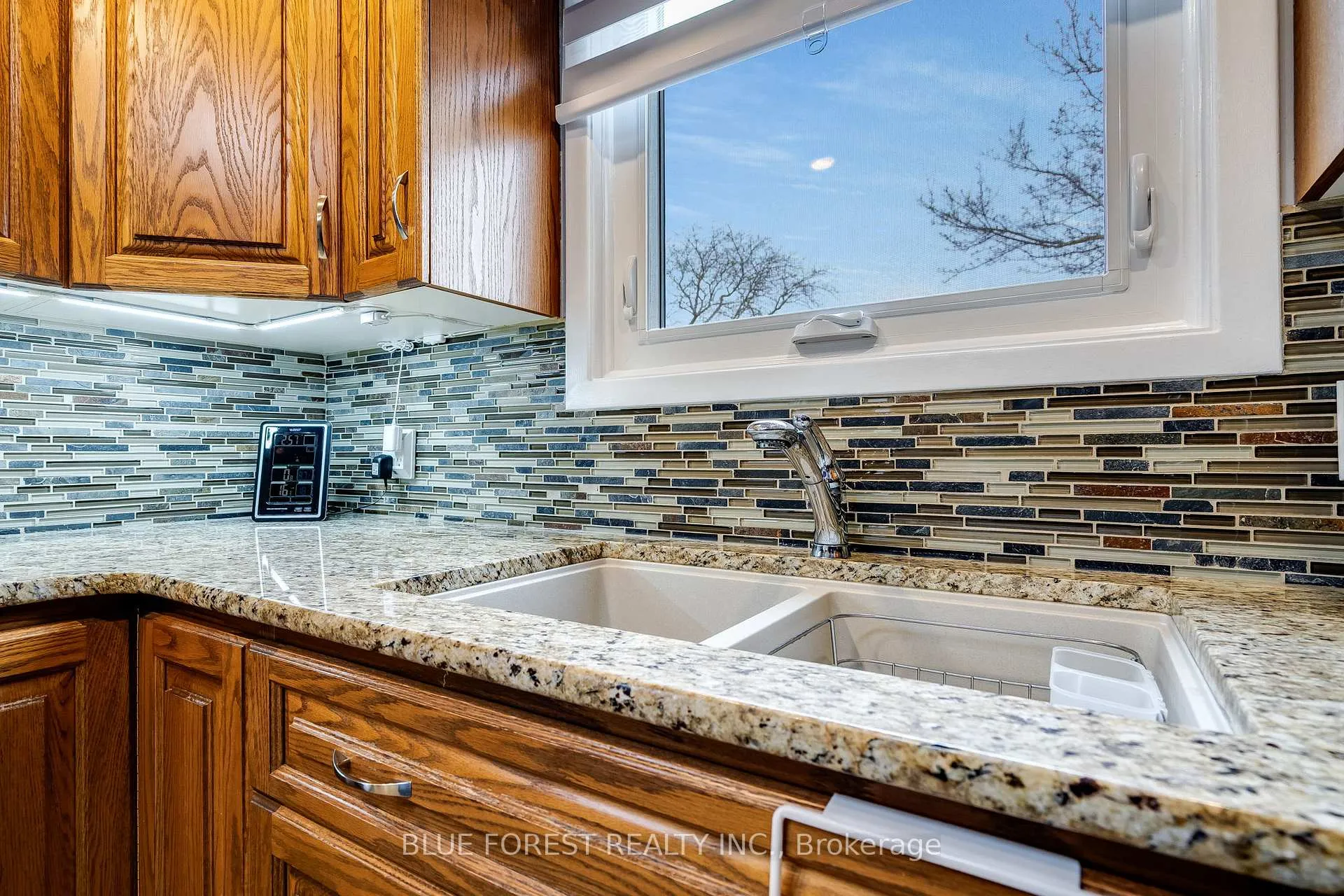 Photo 11 of 63 Peirone Crescent, Chatham-Kent, Chatham — HOMEH