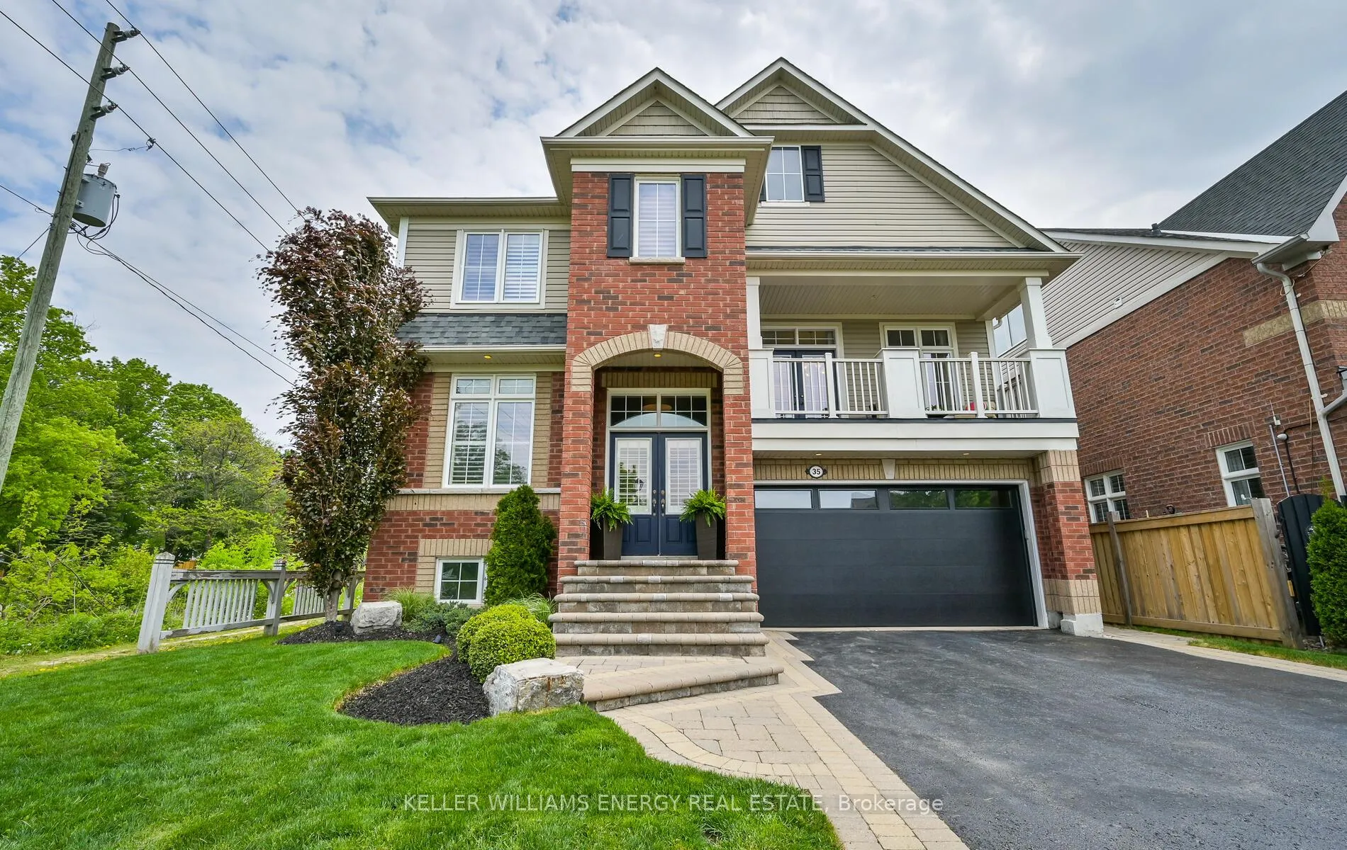 Photo 4 of 35 Bellhouse Place, Whitby, Brooklin — HOMEH
