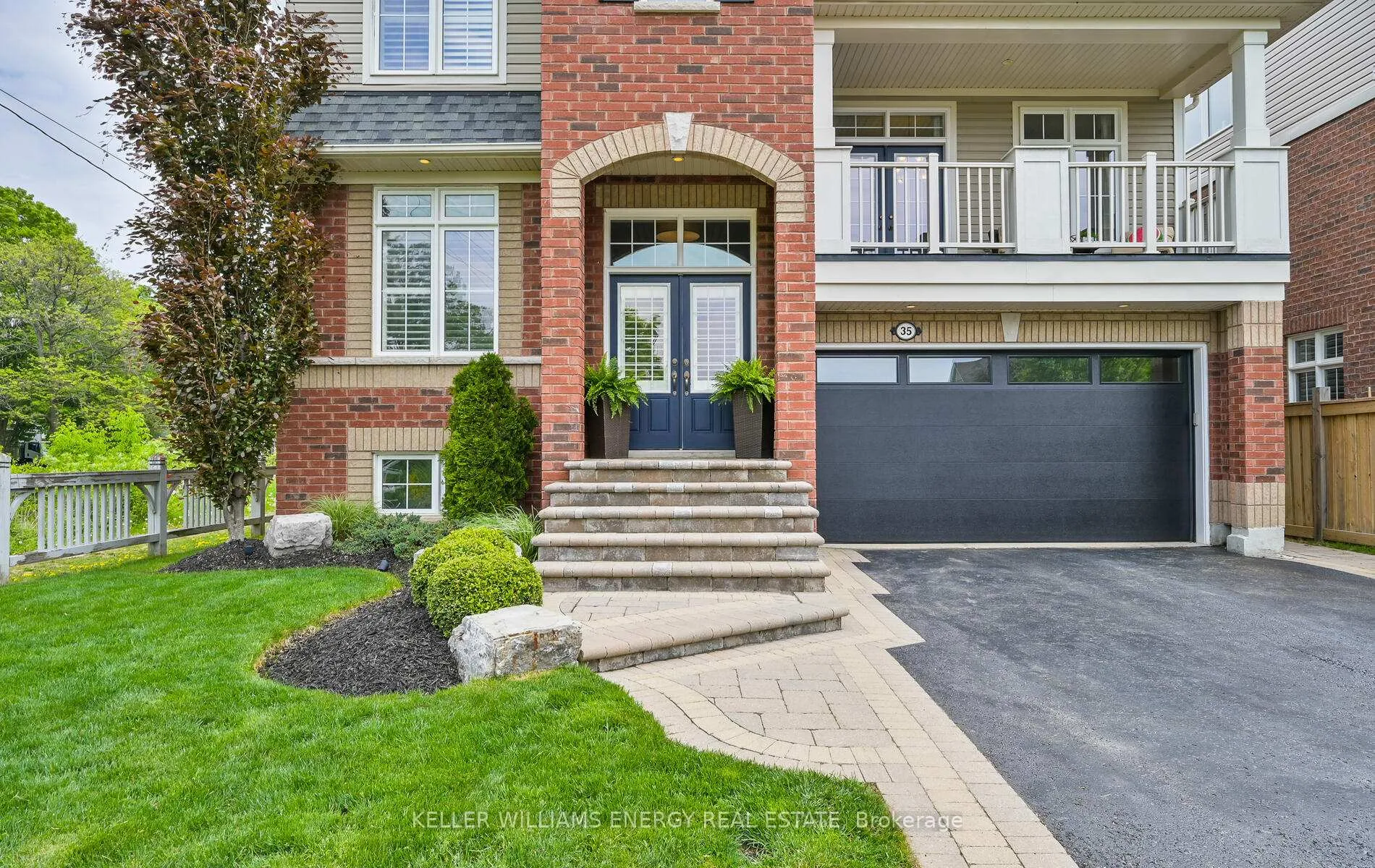 Photo 5 of 35 Bellhouse Place, Whitby, Brooklin — HOMEH