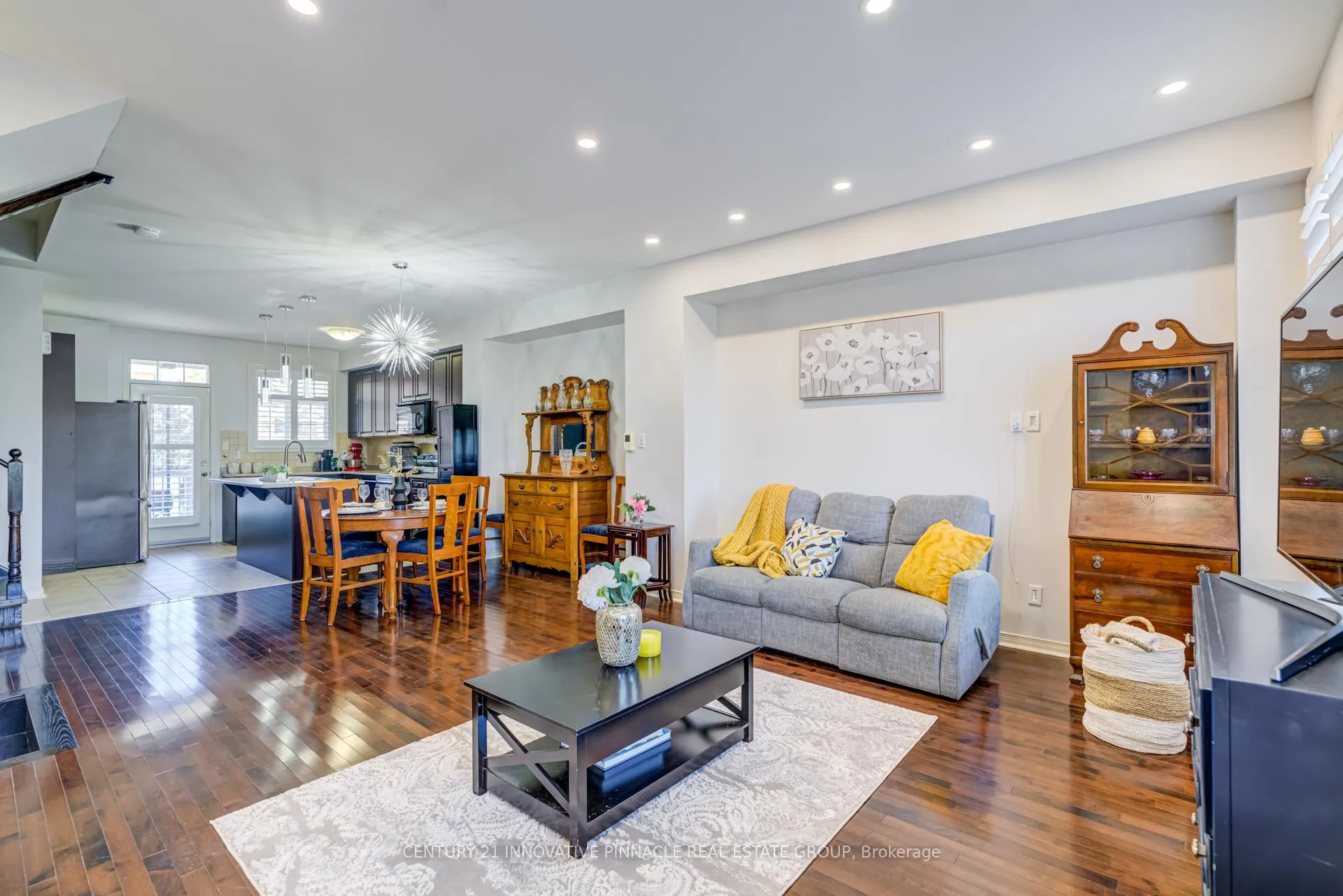Photo 10 of Unit 9, 1701 Finch Avenue, Pickering, Village East — HOMEH