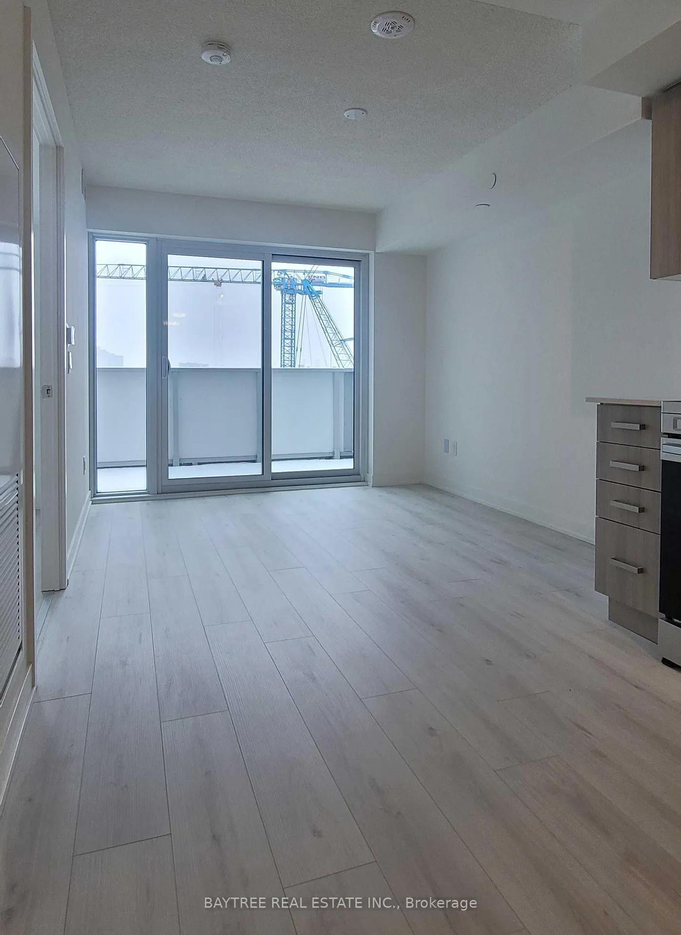 Photo 4 of Unit 414, 1010 Sandy Beach Road, Pickering, Bay Ridges — HOMEH