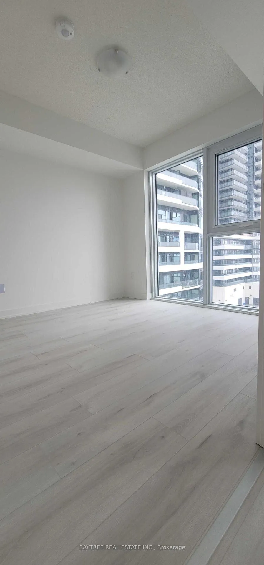 Photo 5 of Unit 414, 1010 Sandy Beach Road, Pickering, Bay Ridges — HOMEH