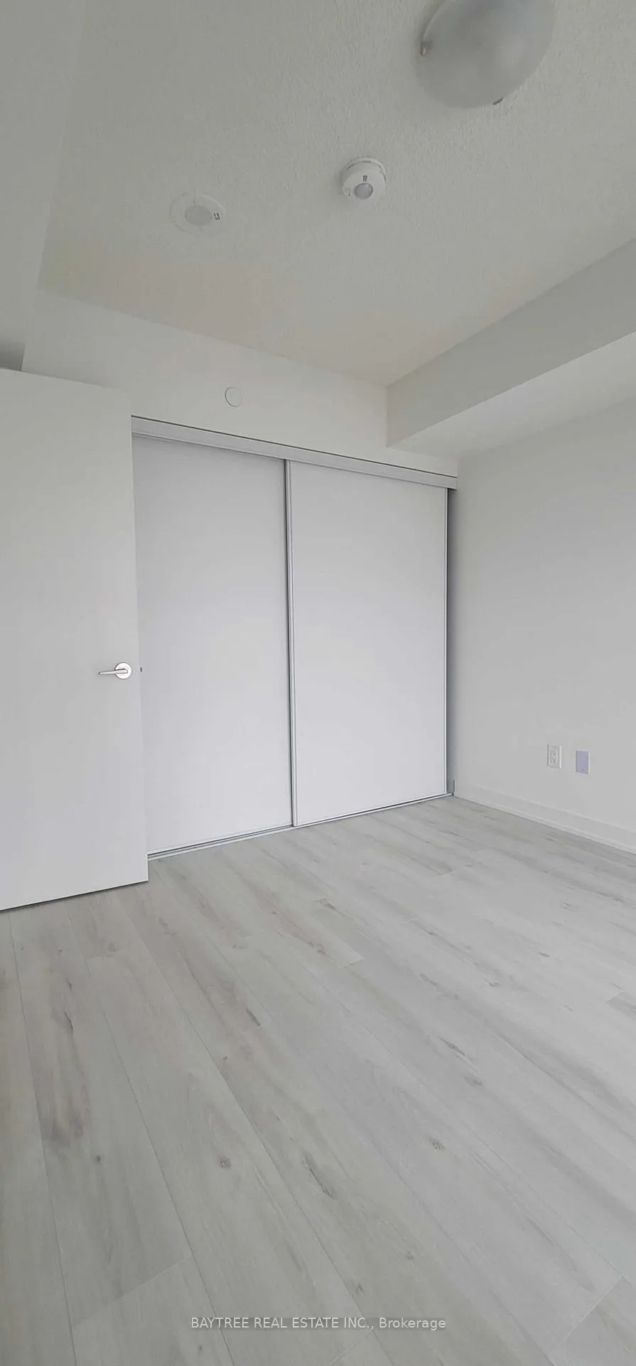 Photo 6 of Unit 414, 1010 Sandy Beach Road, Pickering, Bay Ridges — HOMEH