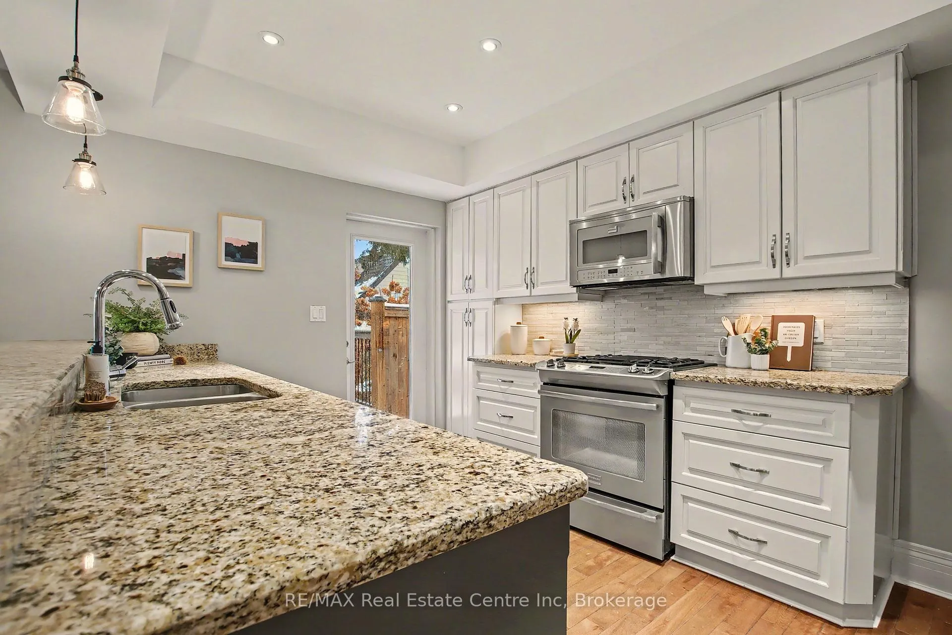 Photo 12 of 15 Stull Avenue, Guelph, Exhibition Park — HOMEH