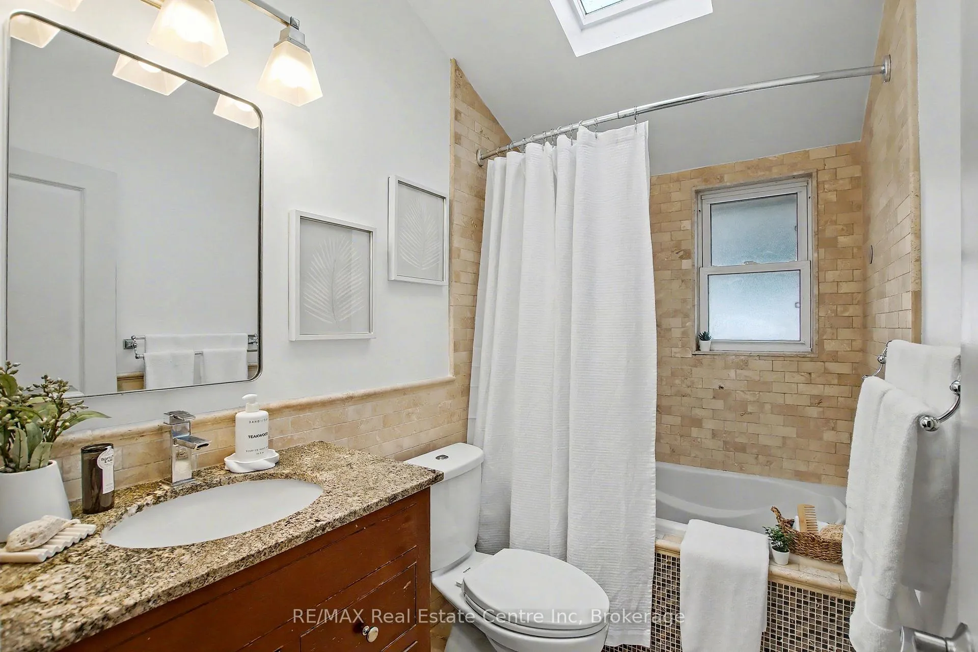 Photo 19 of 15 Stull Avenue, Guelph, Exhibition Park — HOMEH