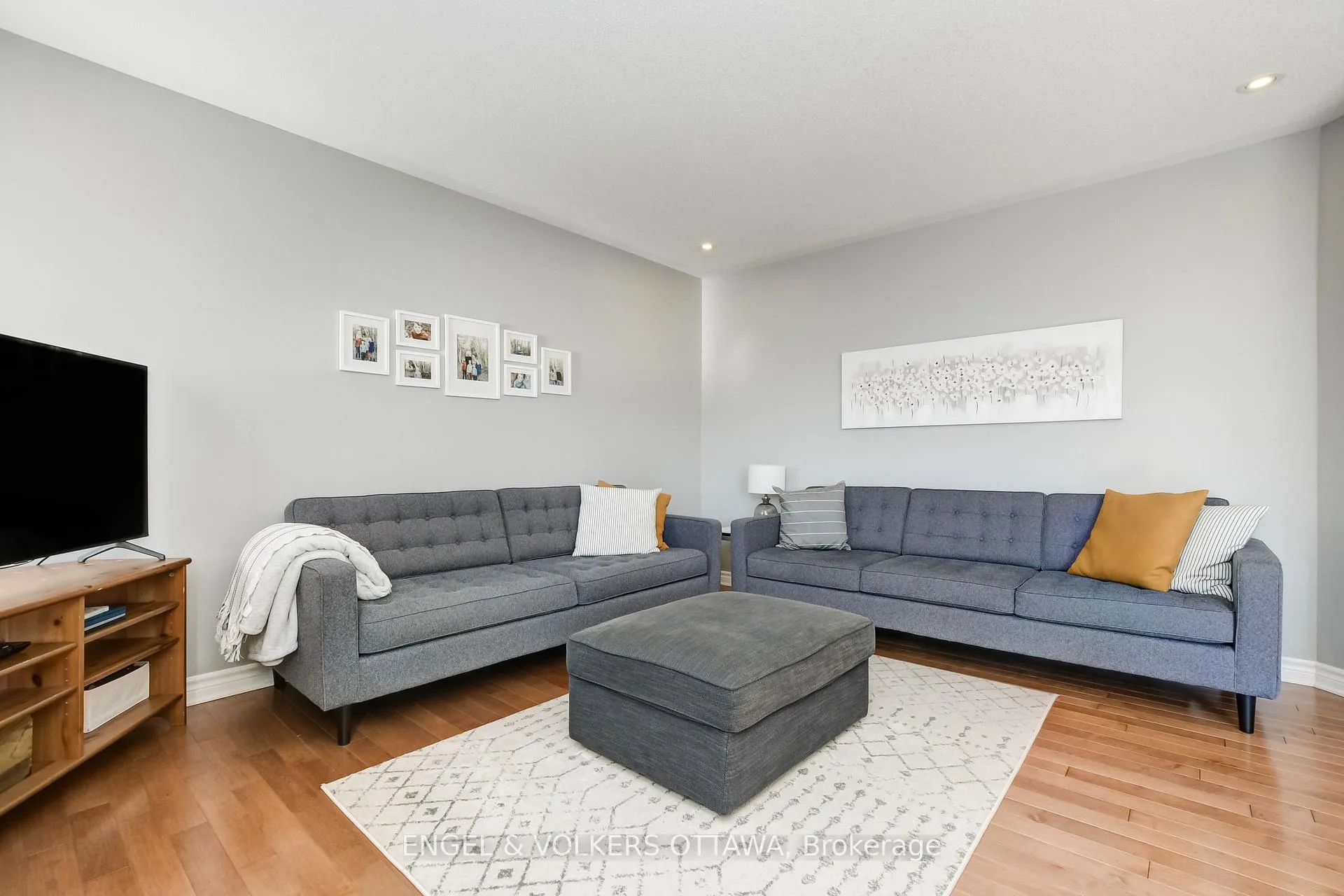 Photo 12 of 398 Abbeydale Circle, Ottawa, Kanata - Morgan's Grant/South March — HOMEH