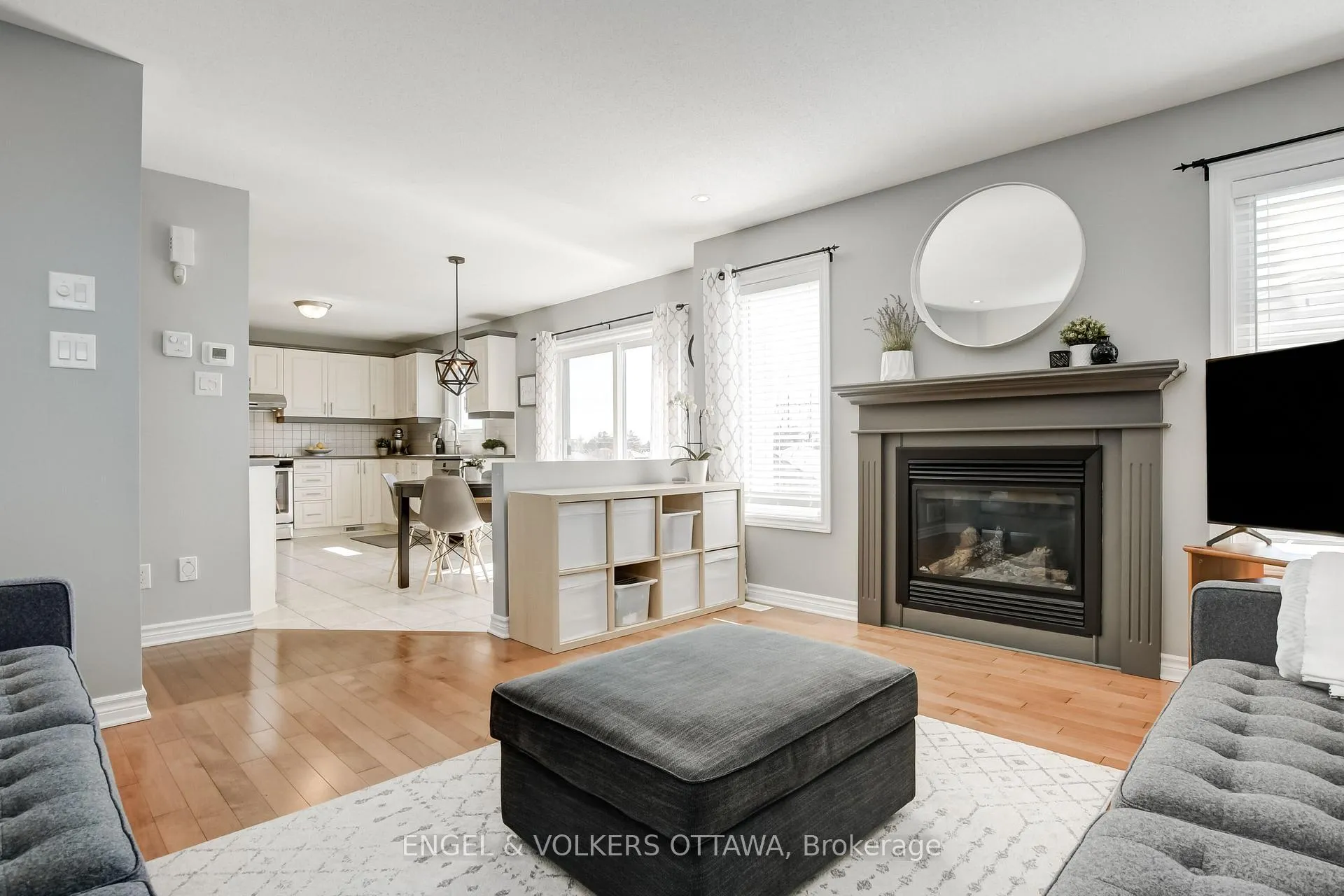 Photo 13 of 398 Abbeydale Circle, Ottawa, Kanata - Morgan's Grant/South March — HOMEH