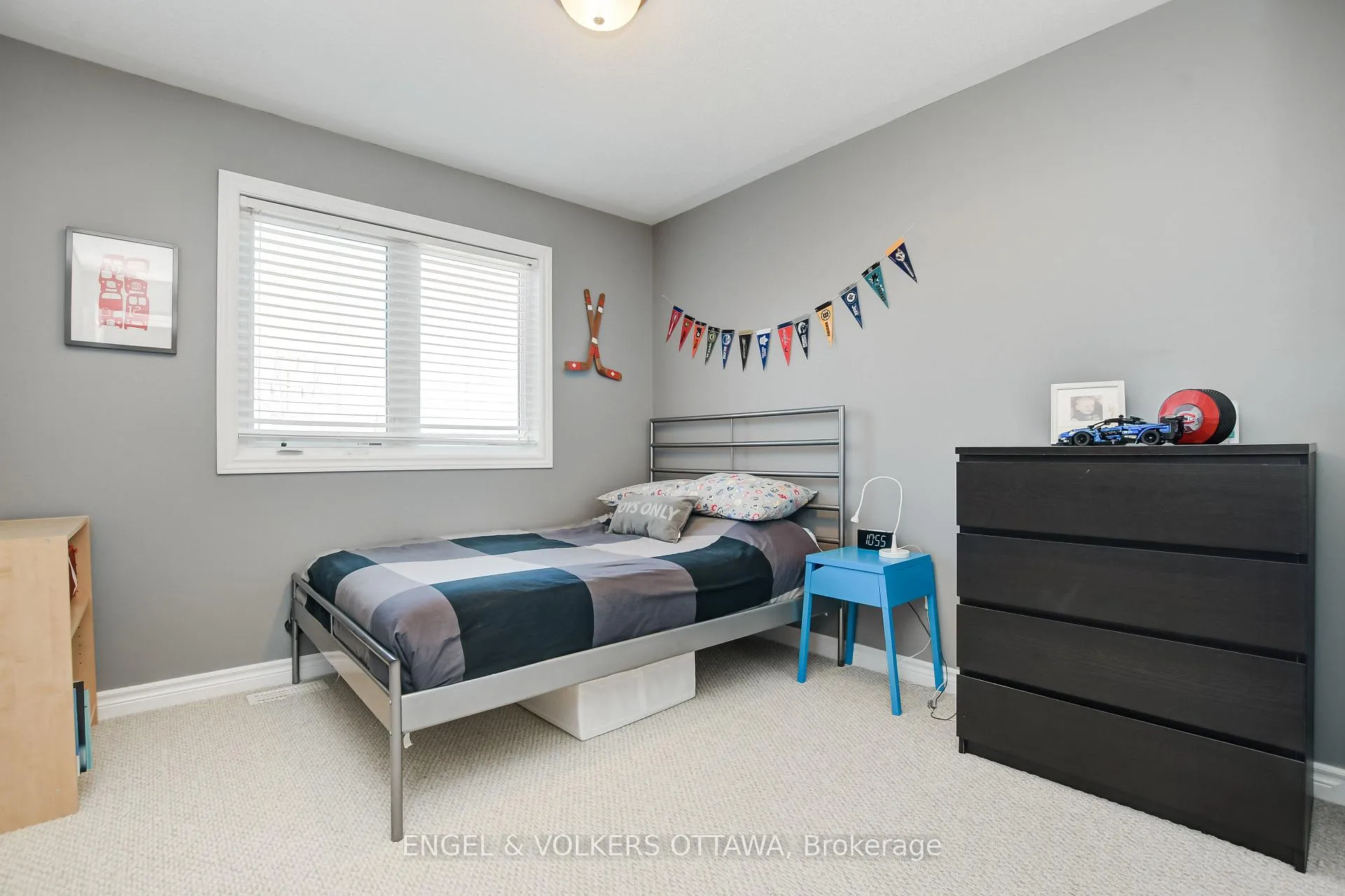Photo 20 of 398 Abbeydale Circle, Ottawa, Kanata - Morgan's Grant/South March — HOMEH