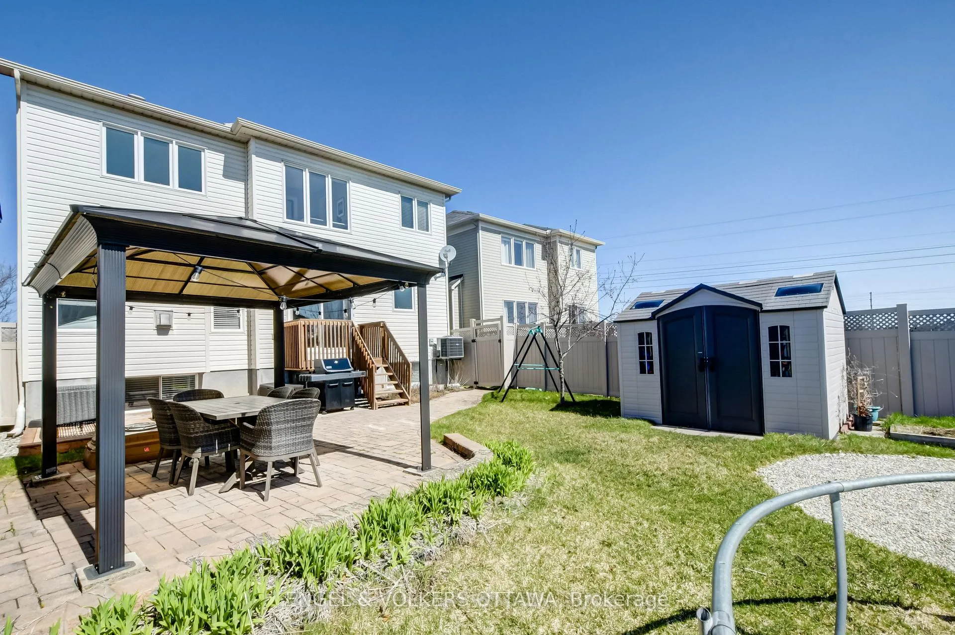 Photo 32 of 398 Abbeydale Circle, Ottawa, Kanata - Morgan's Grant/South March — HOMEH