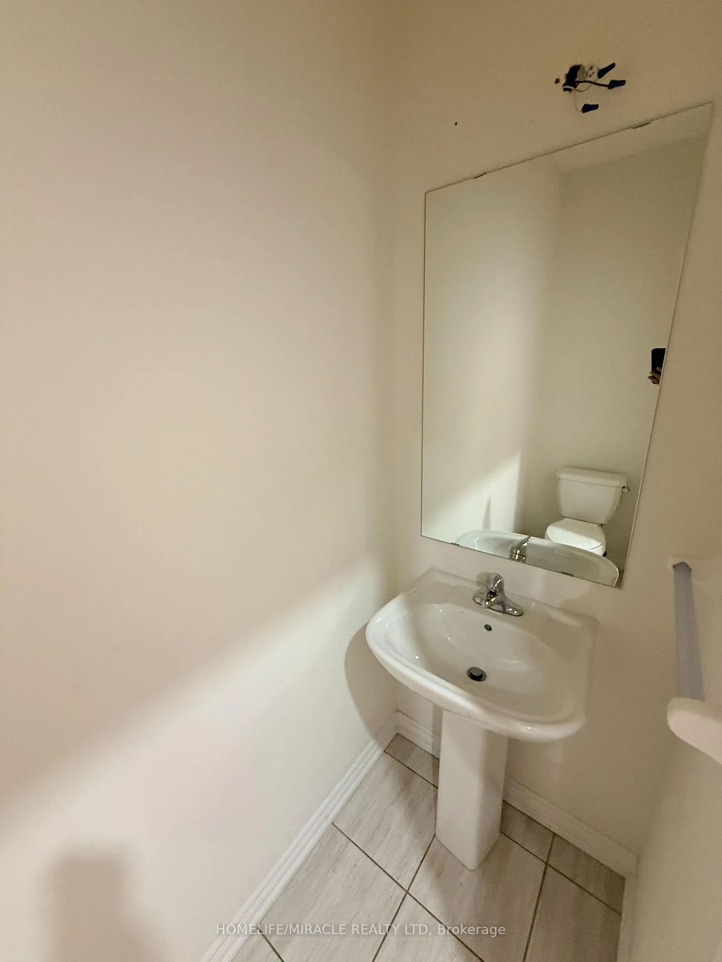 Photo 11 of 2455 Hibiscus Drive, Pickering, Rural Pickering — HOMEH