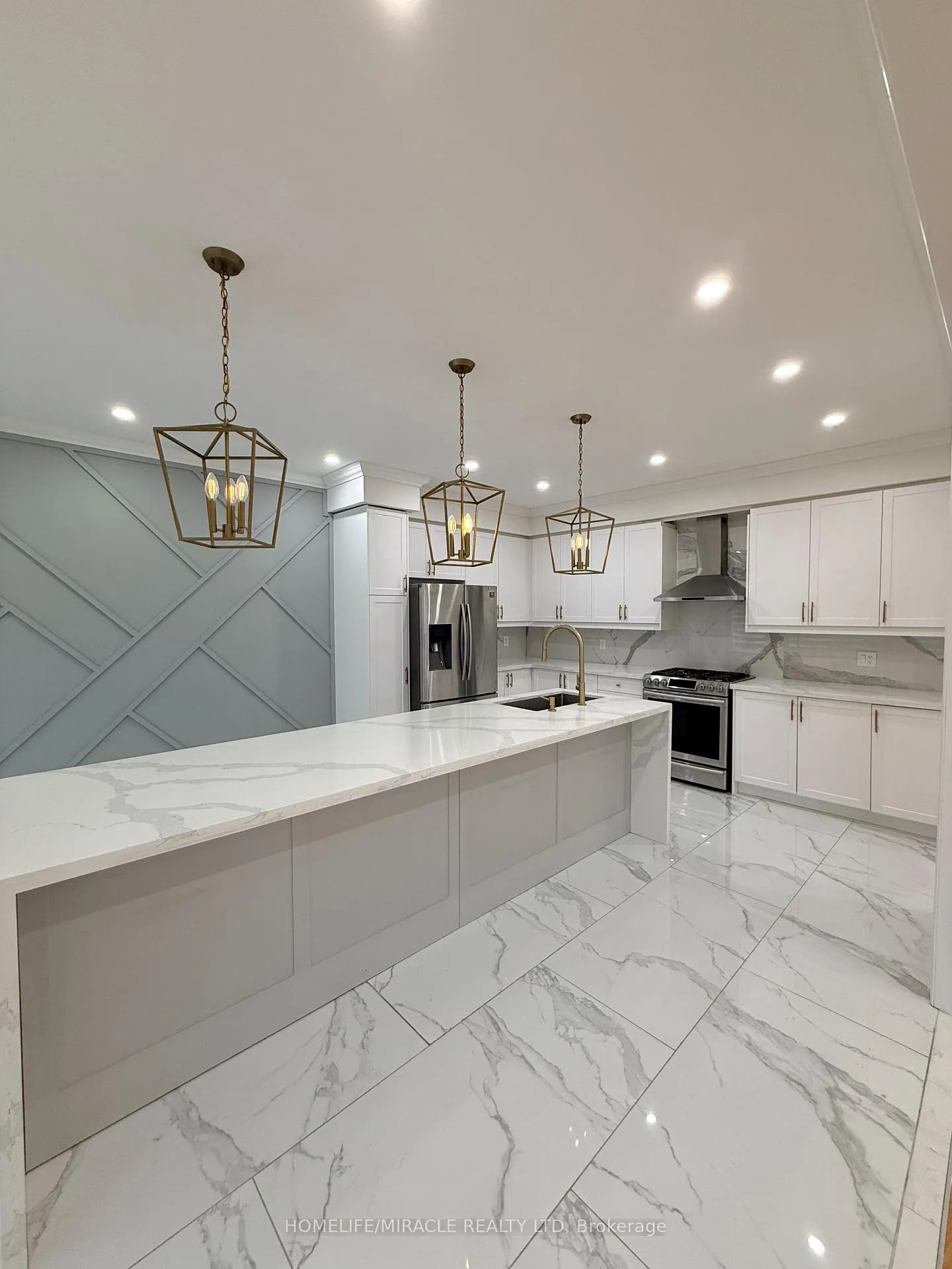 Photo 14 of 2455 Hibiscus Drive, Pickering, Rural Pickering — HOMEH